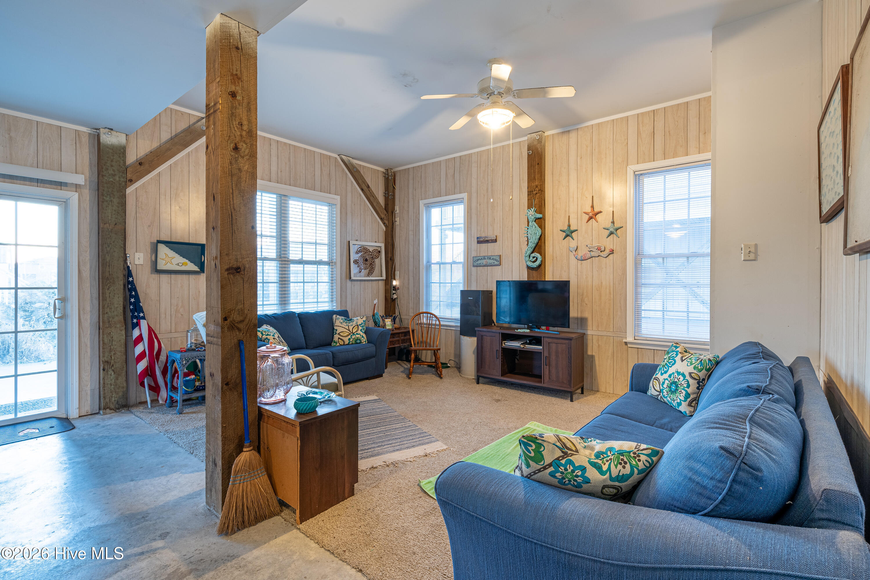 7037 7th Street, Surf City, NC, 28445