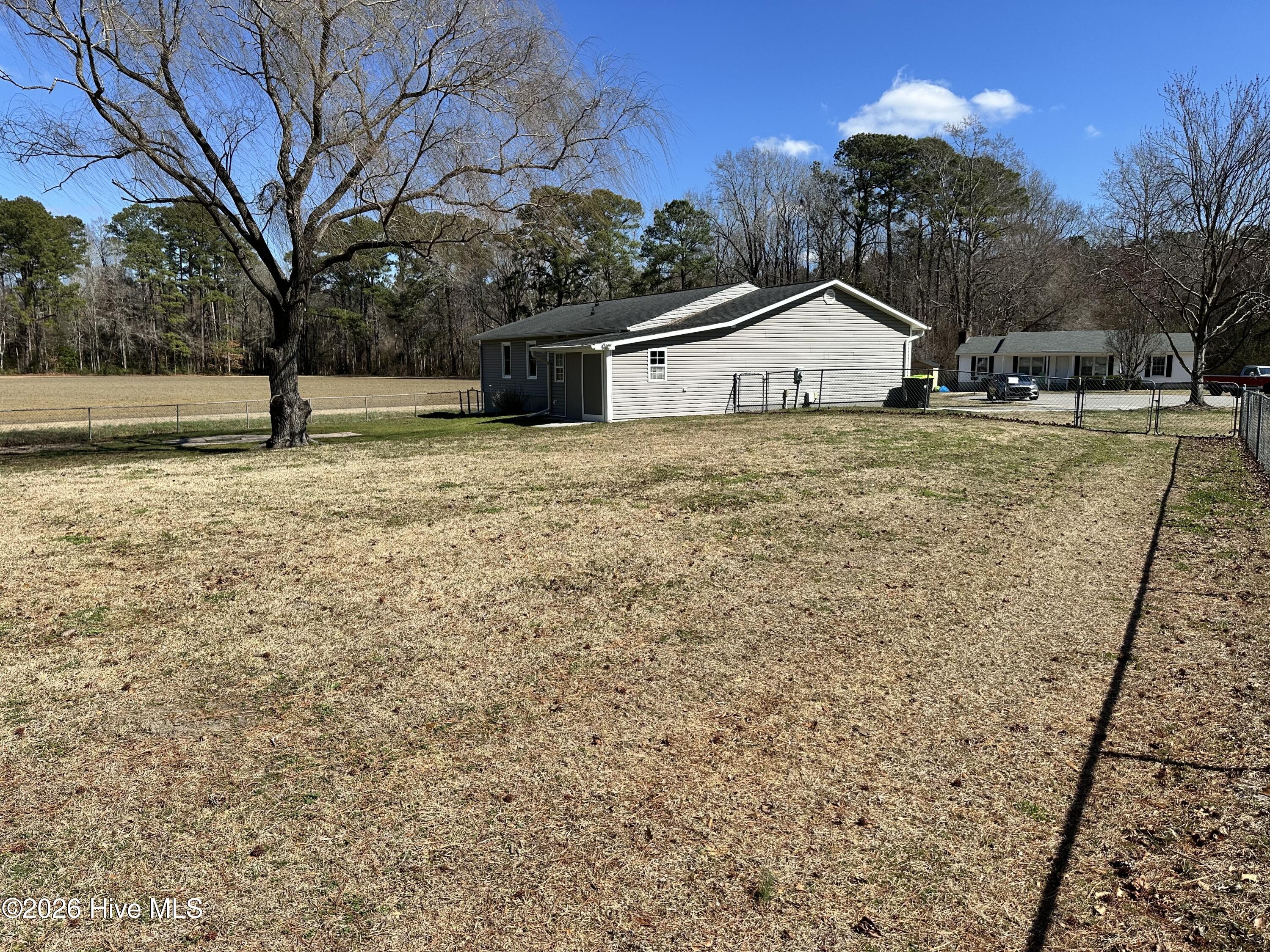 100556909 | Photo 24