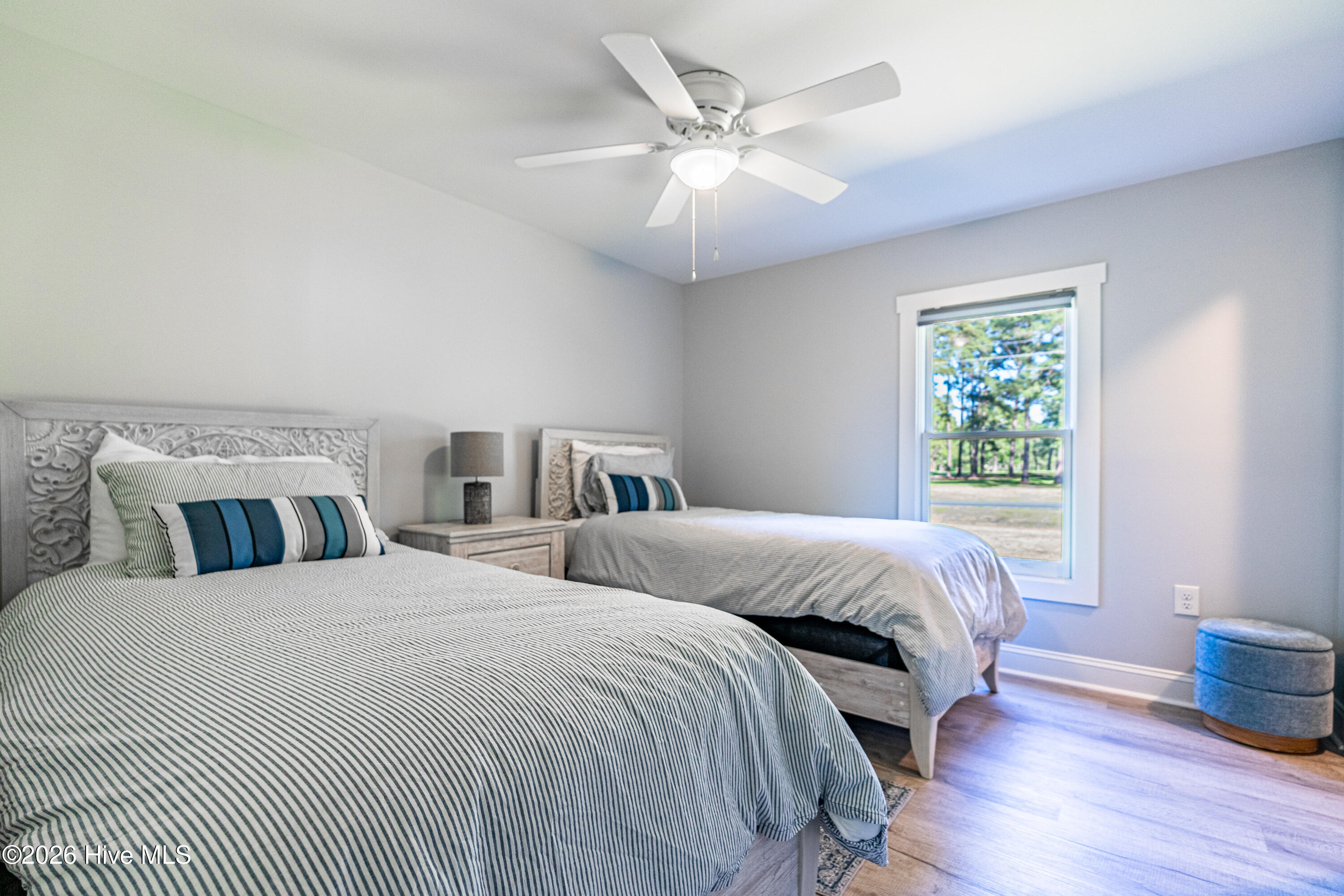 100563568 | Photo 33