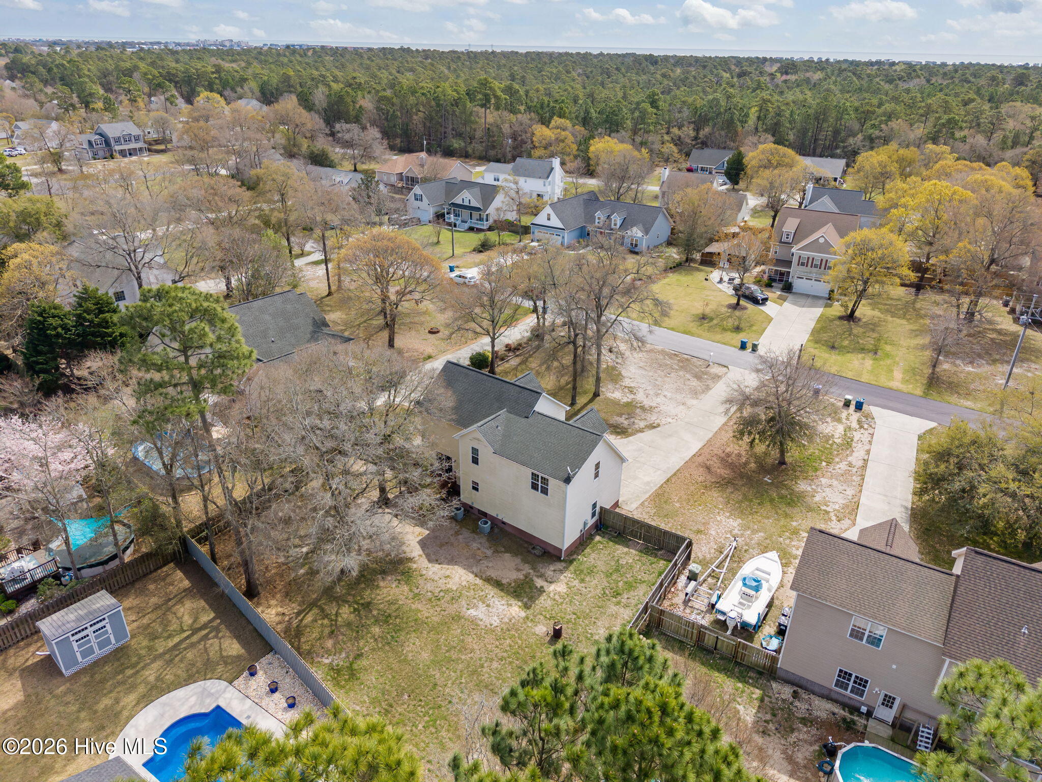 100562601 | Photo 50