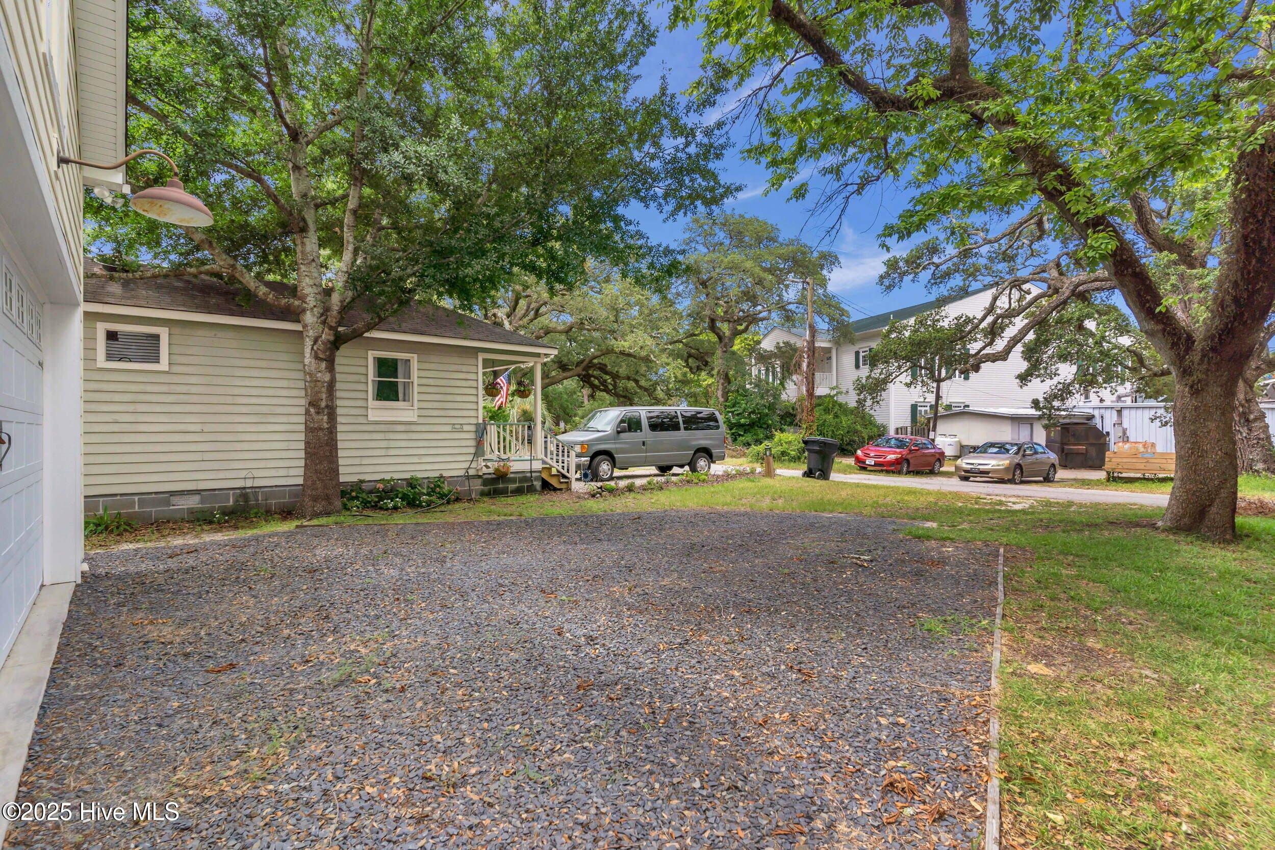 100516979 | Photo 39