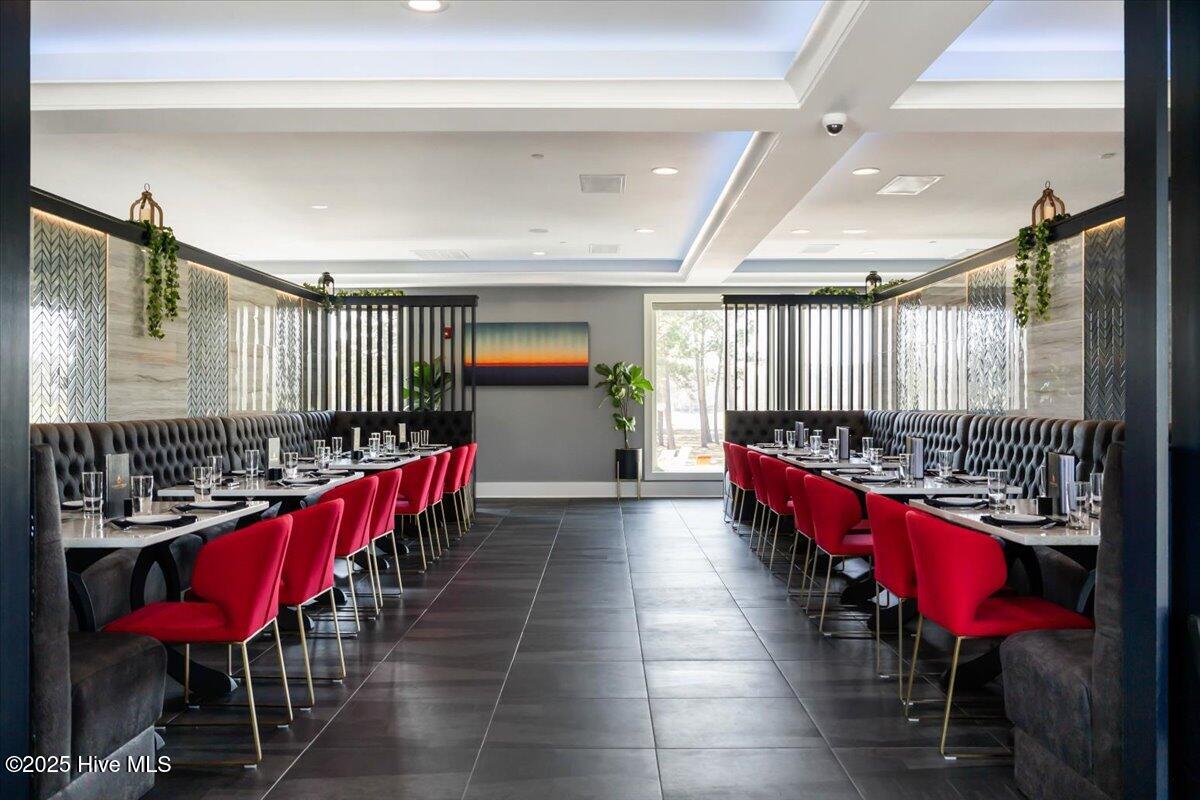 100495339 | Photo 18