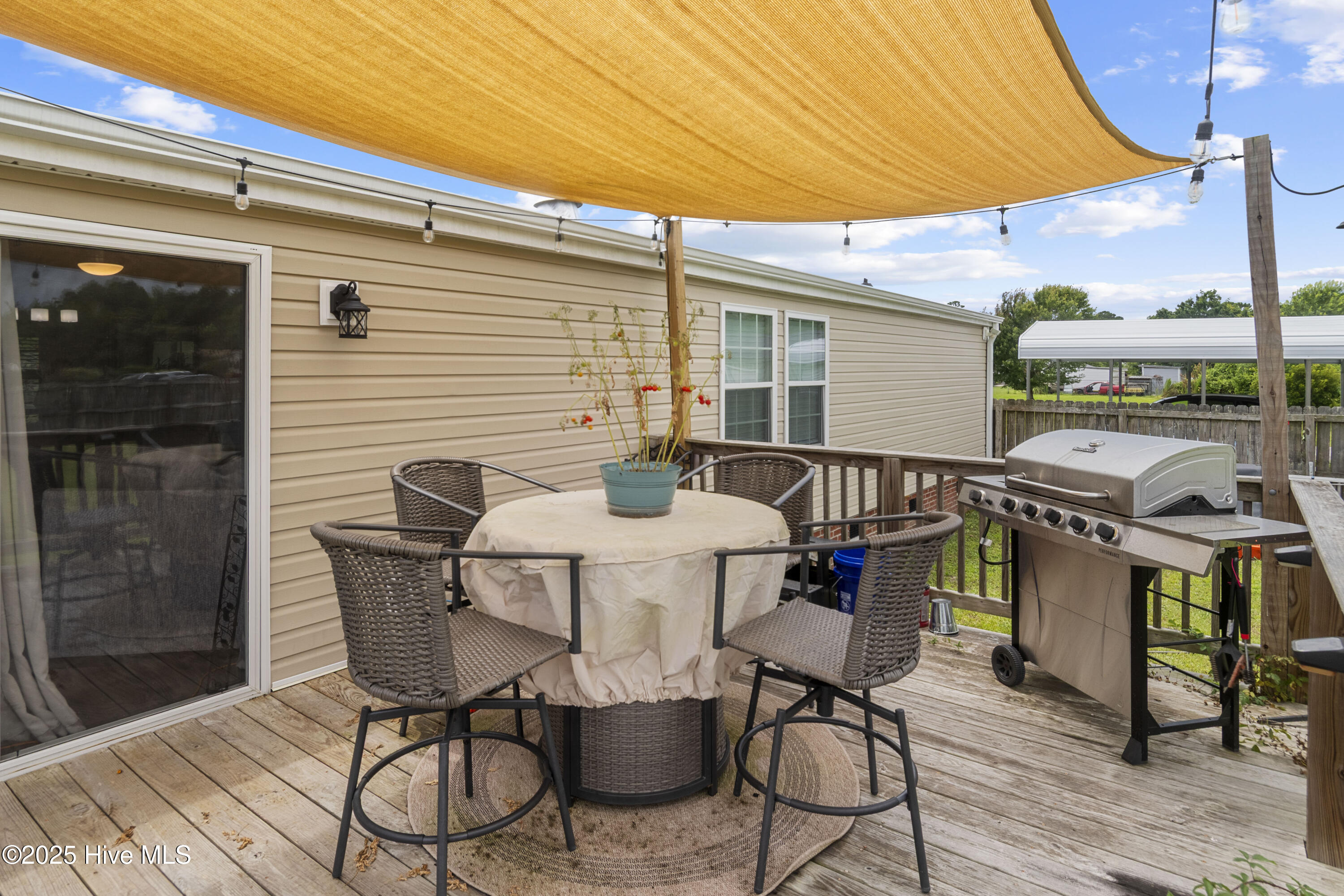 100517540 | Photo 35