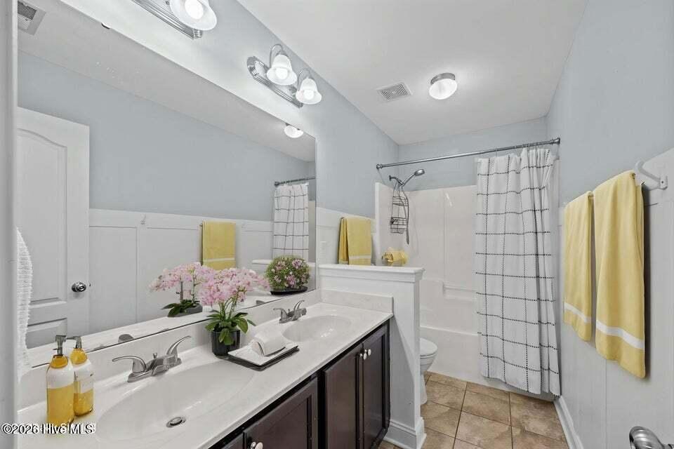 100561855 | Photo 29