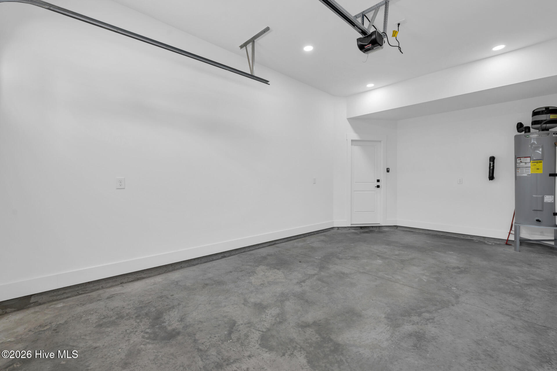 100542703 | Photo 26