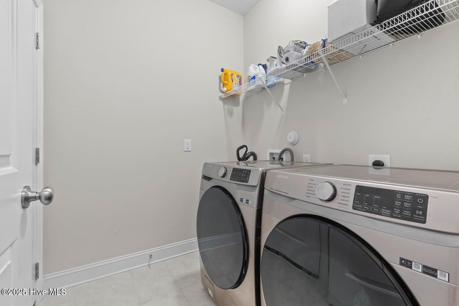 100545840 | Photo 12