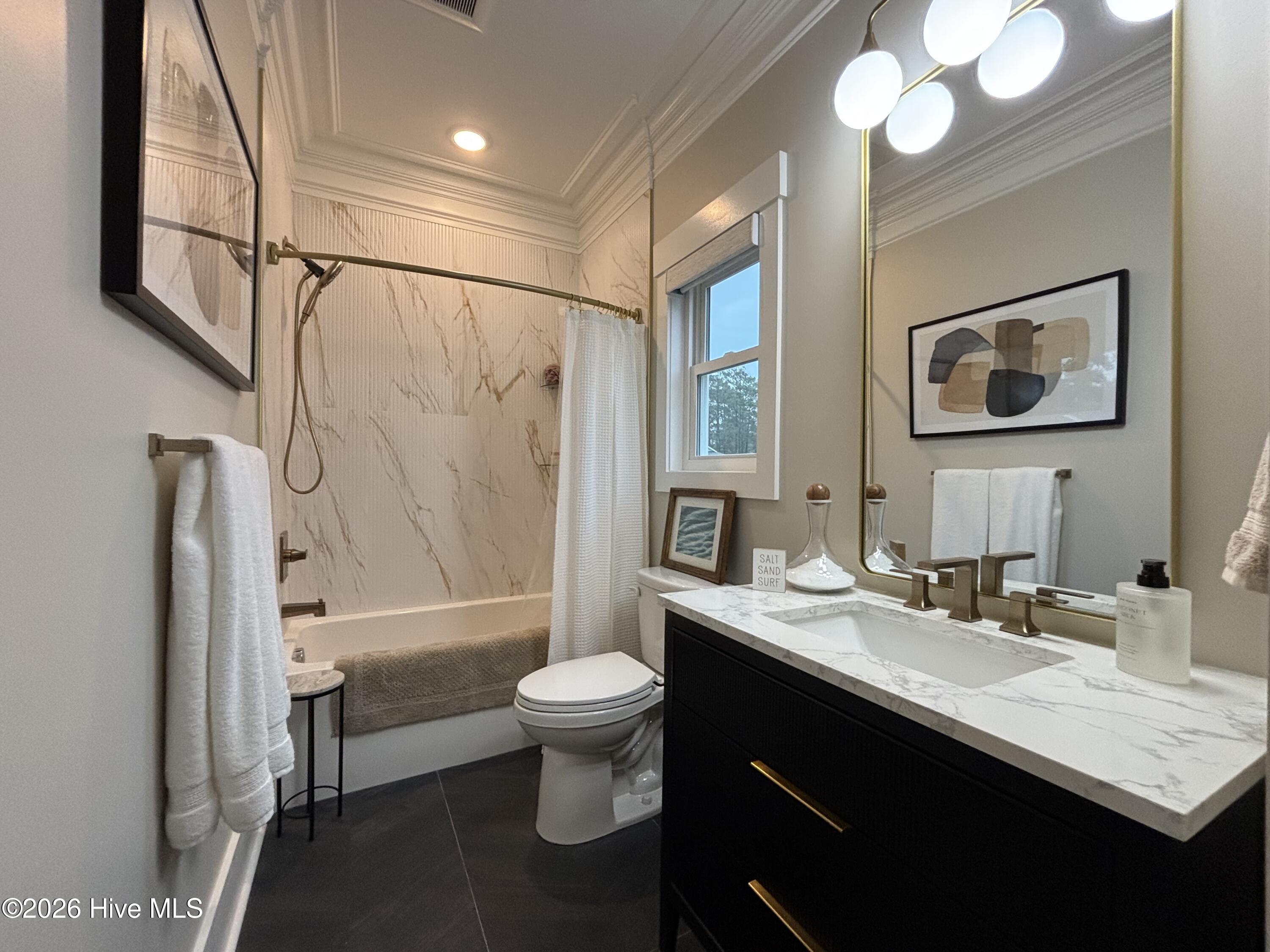 100516902 | Photo 100