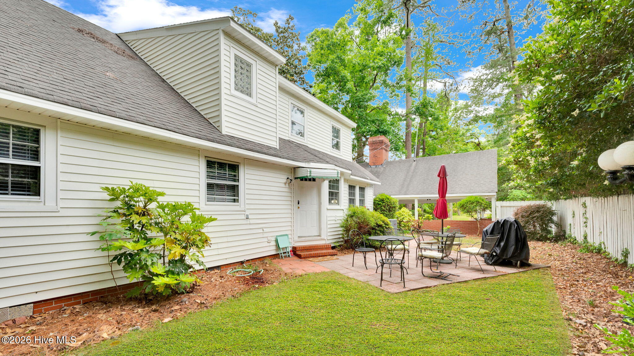 4-web-or-mls-1902 Sherwood Drive-5