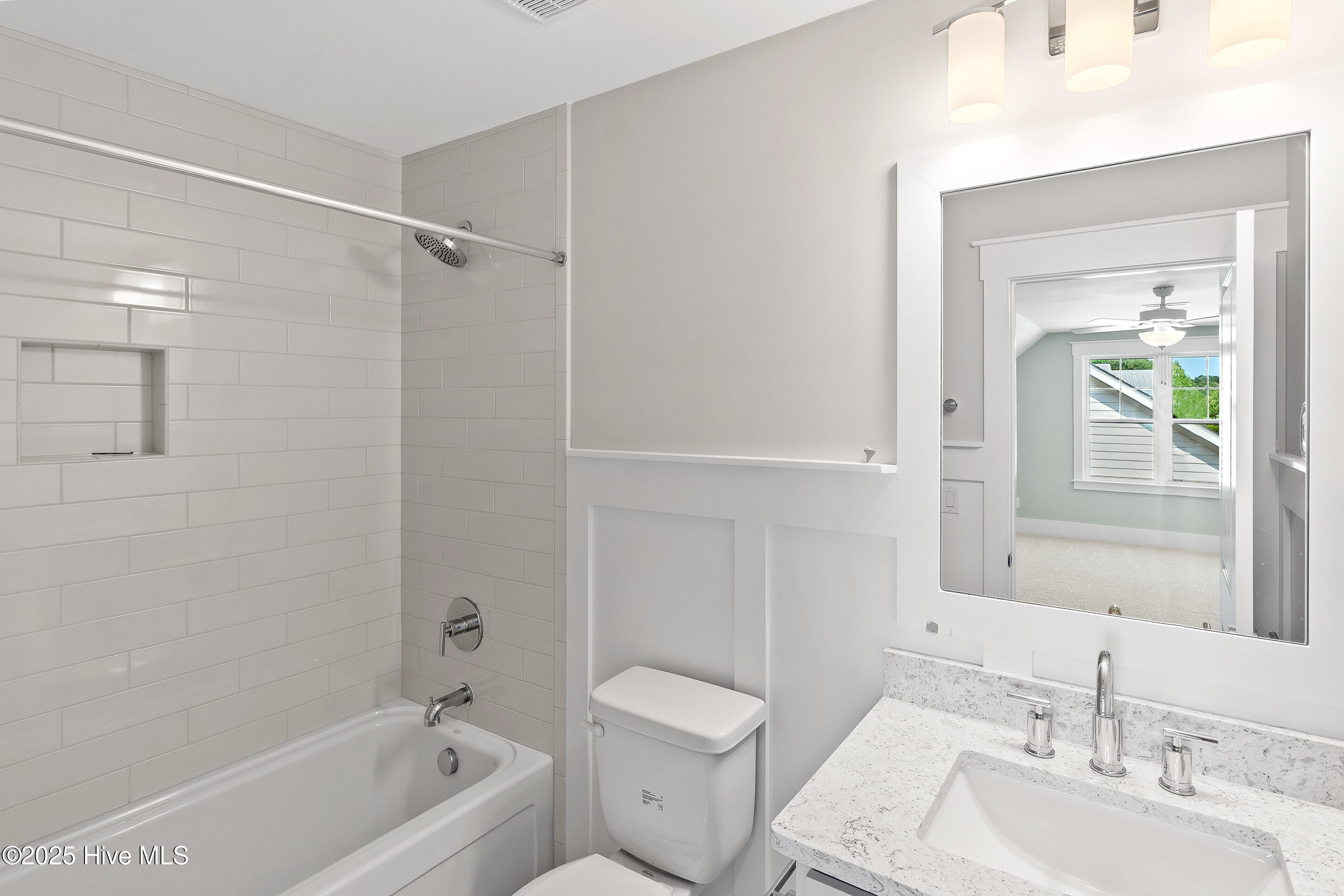 100471087 | Photo 41