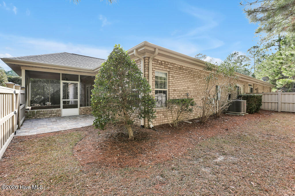 100548376 | Photo 43