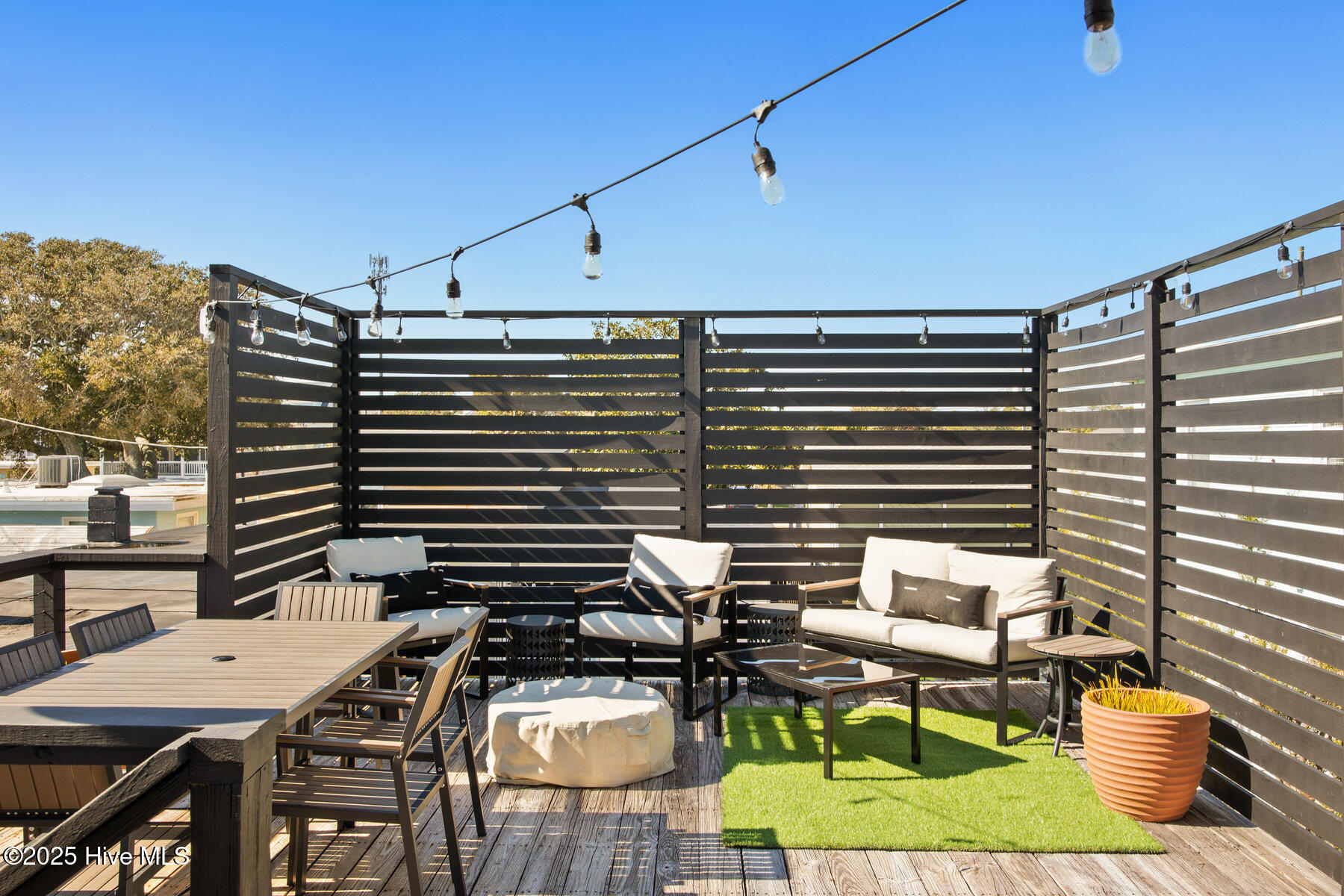 100540595 | Photo 41