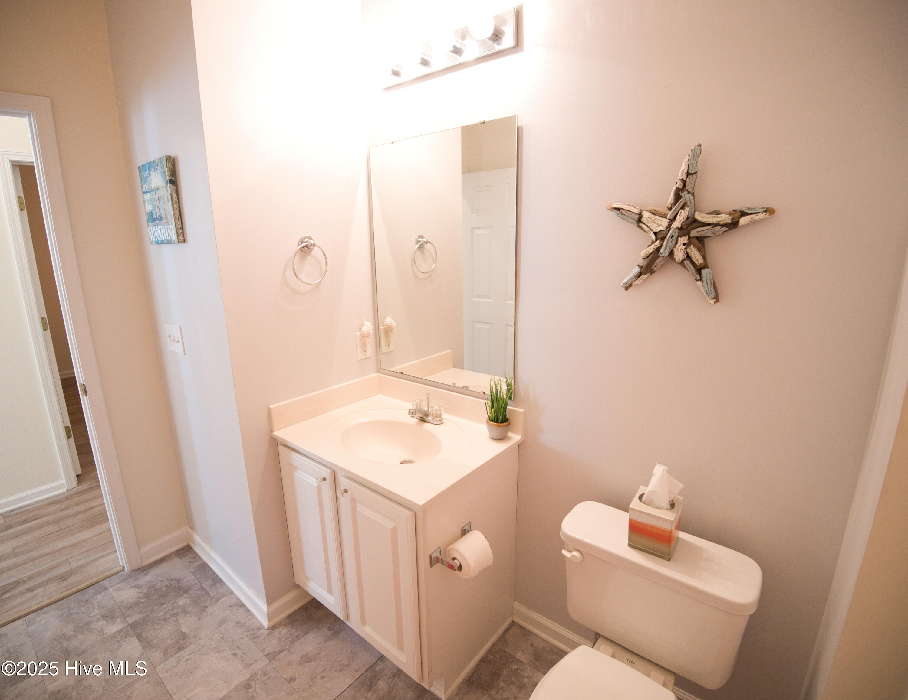 100546410 | Photo 33