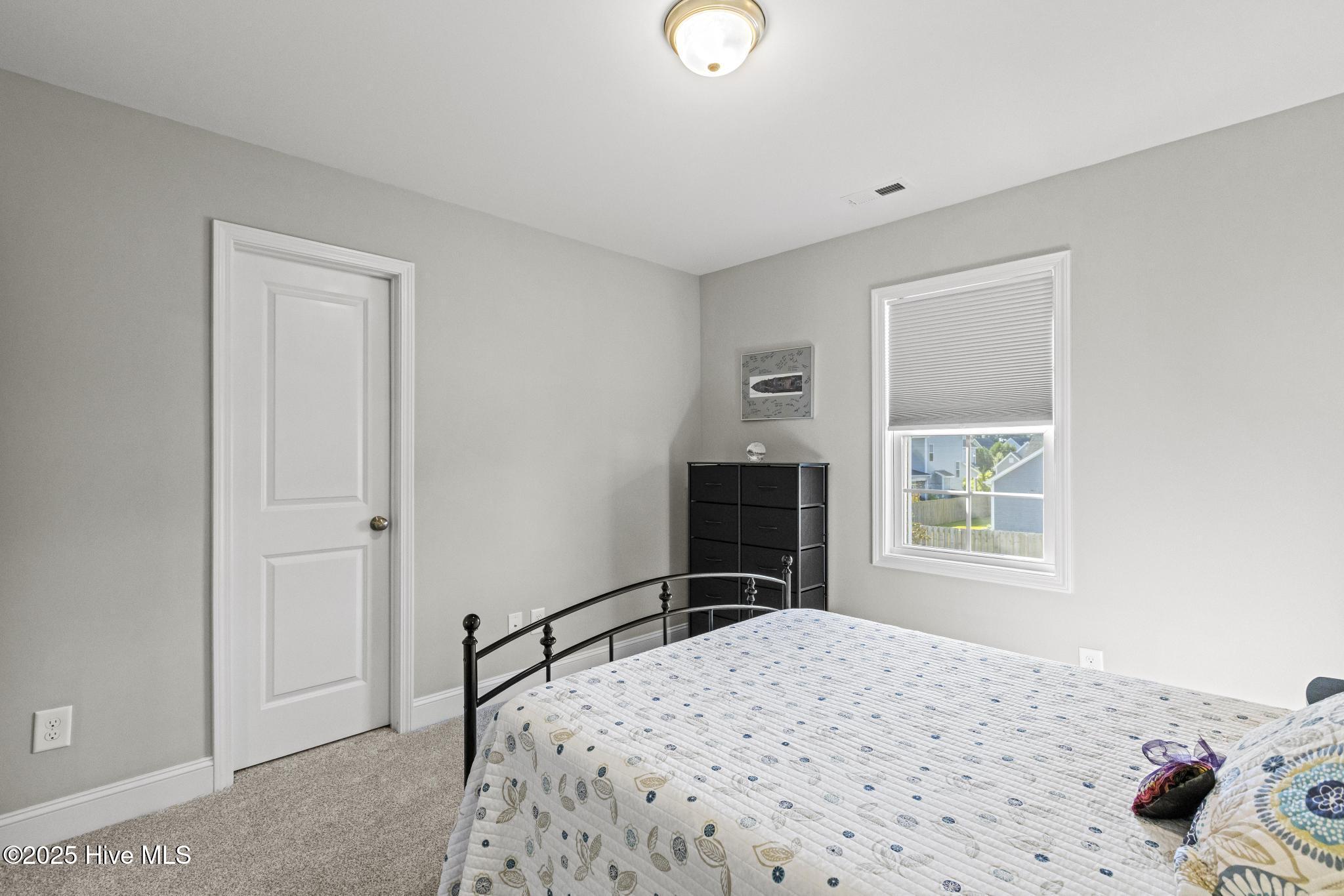 100528220 | Photo 30