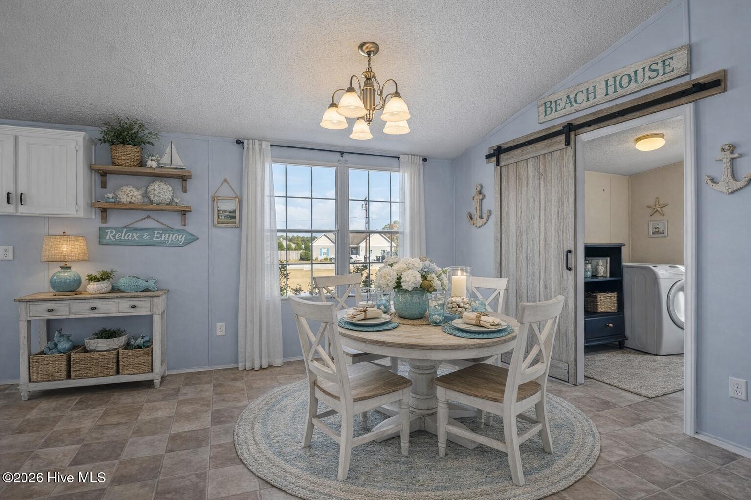 100540304 | Photo 18