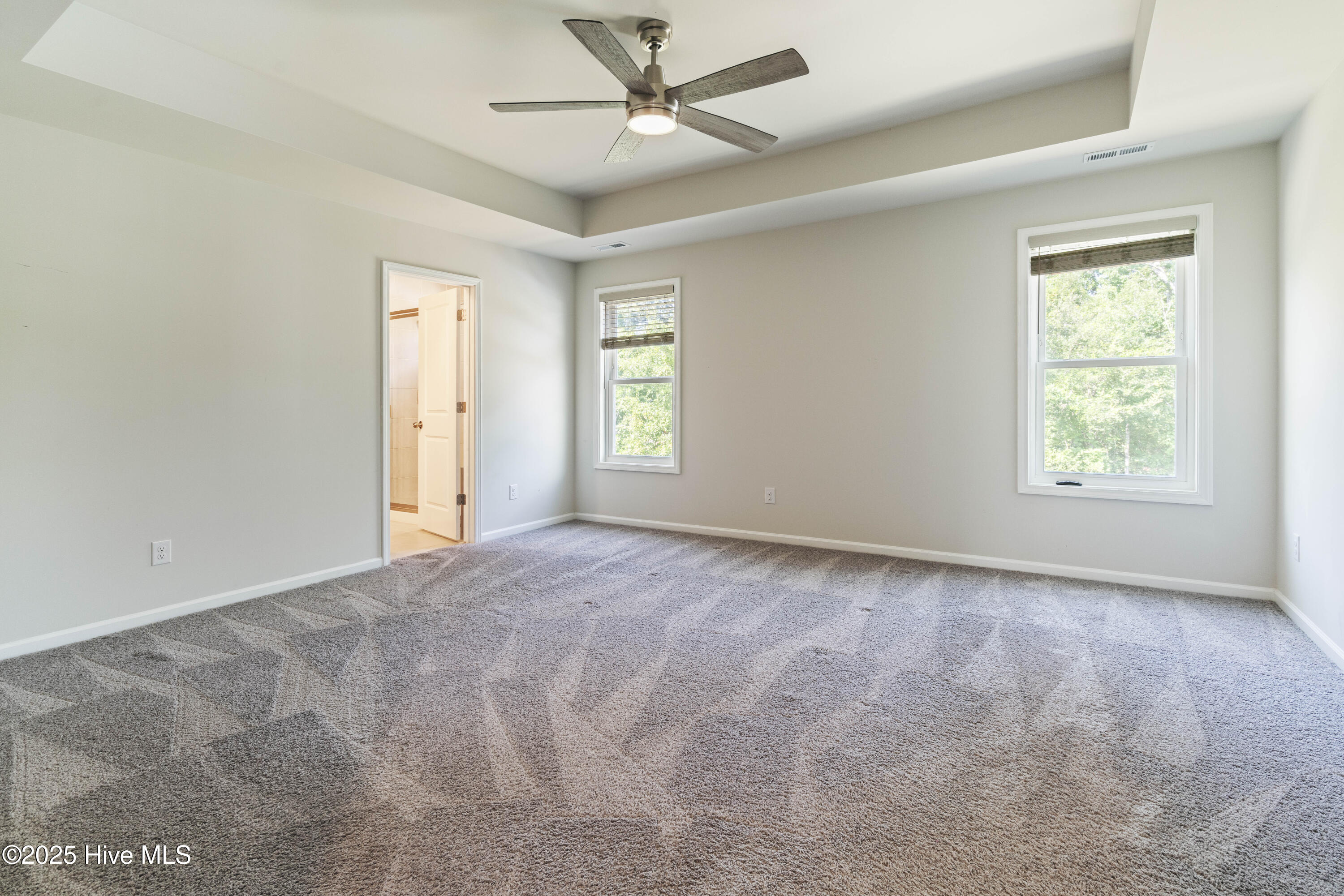 100516563 | Photo 21