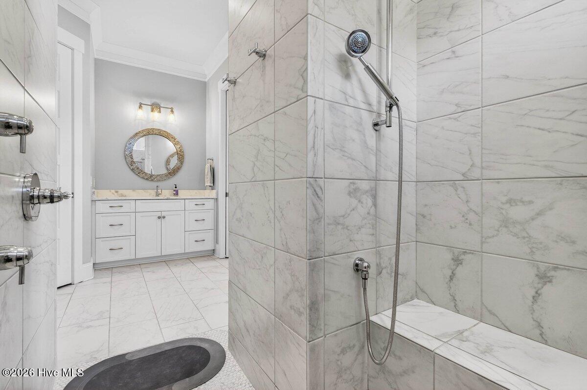 100546549 | Photo 21