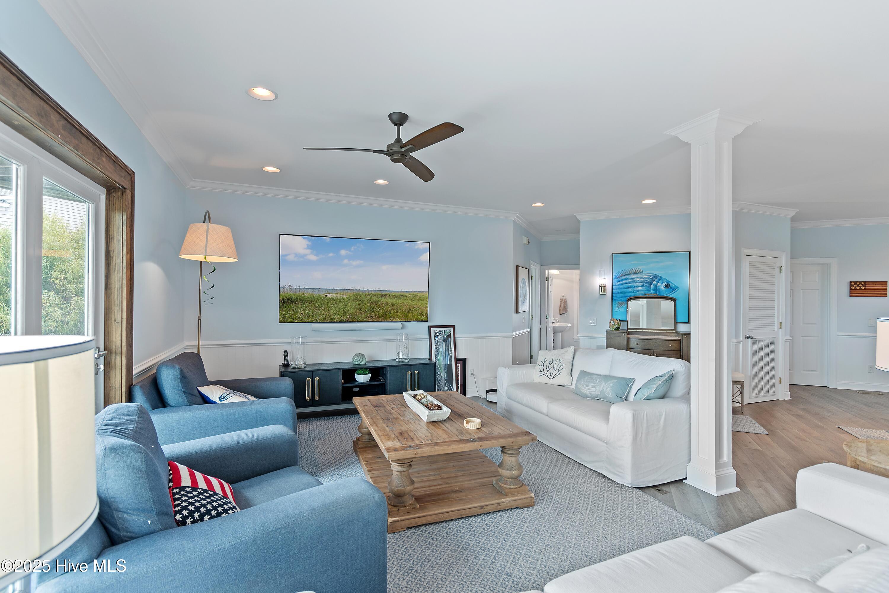 100536702 | Photo 56