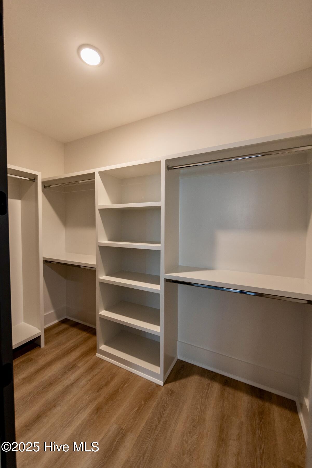 100508502 | Photo 44