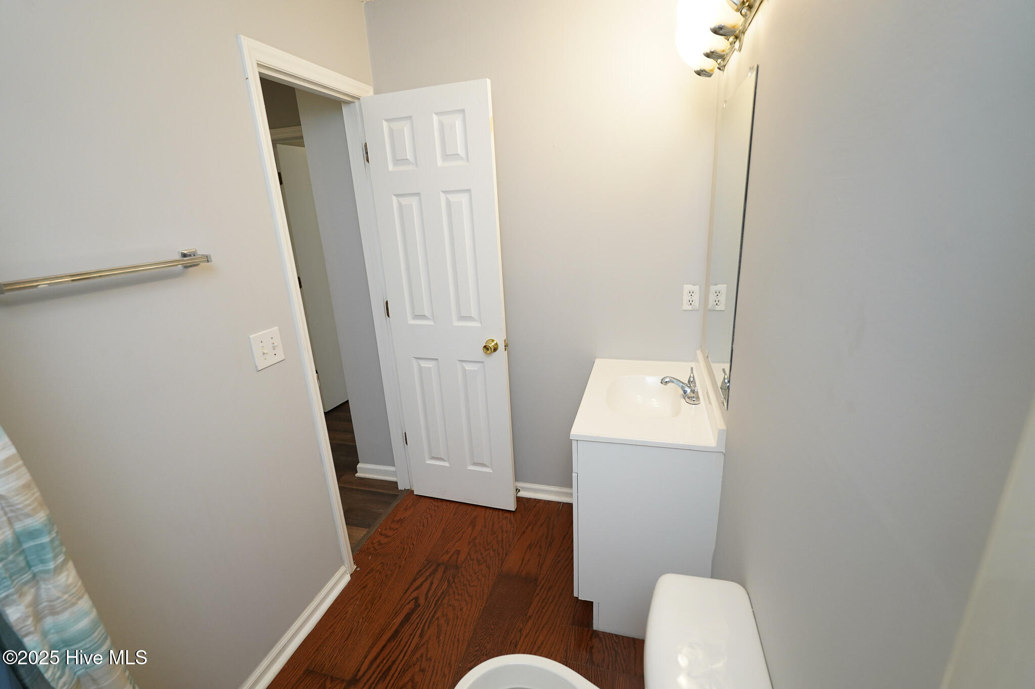 100556666 | Photo 23