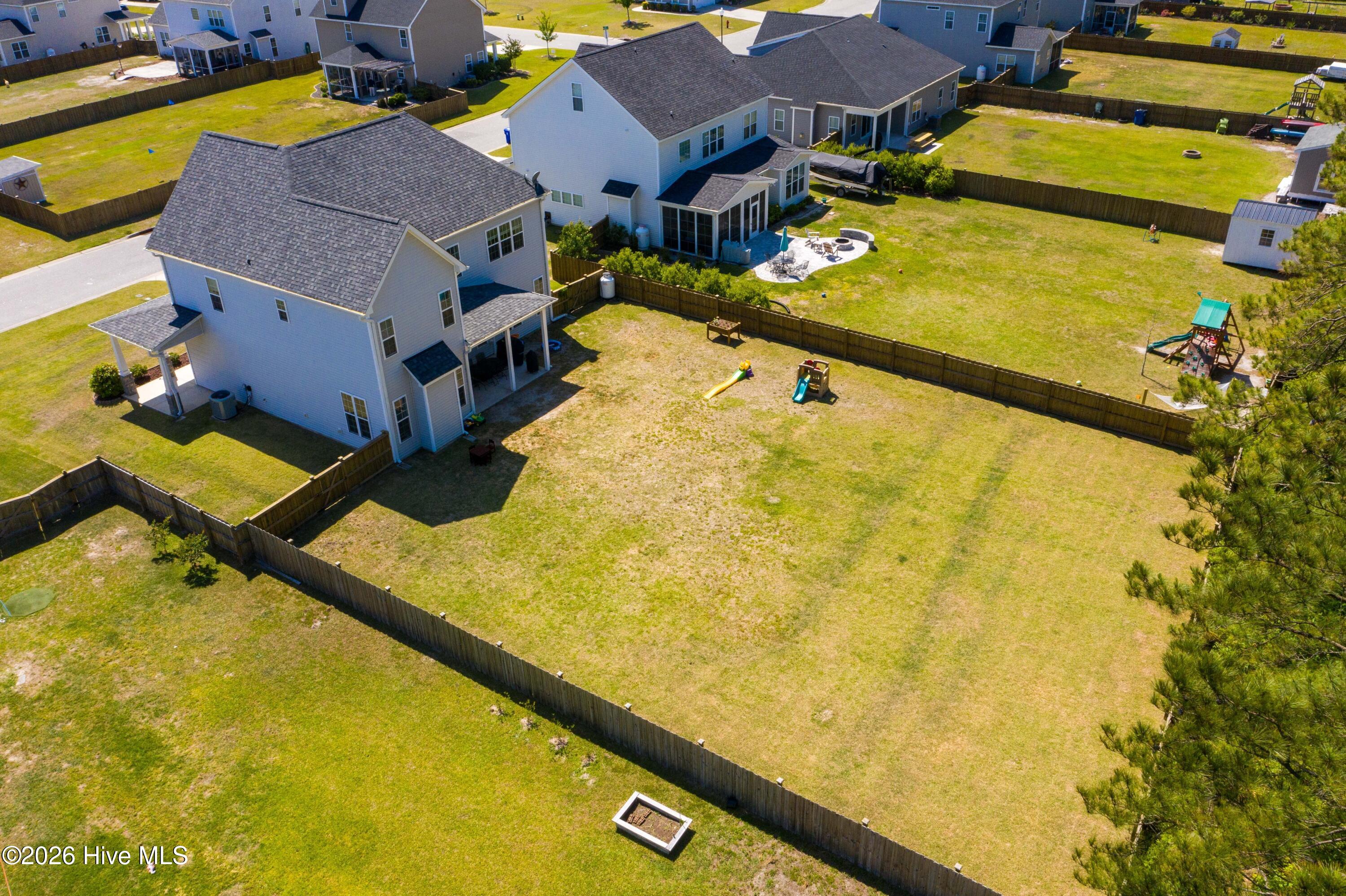 100570158 | Photo 37