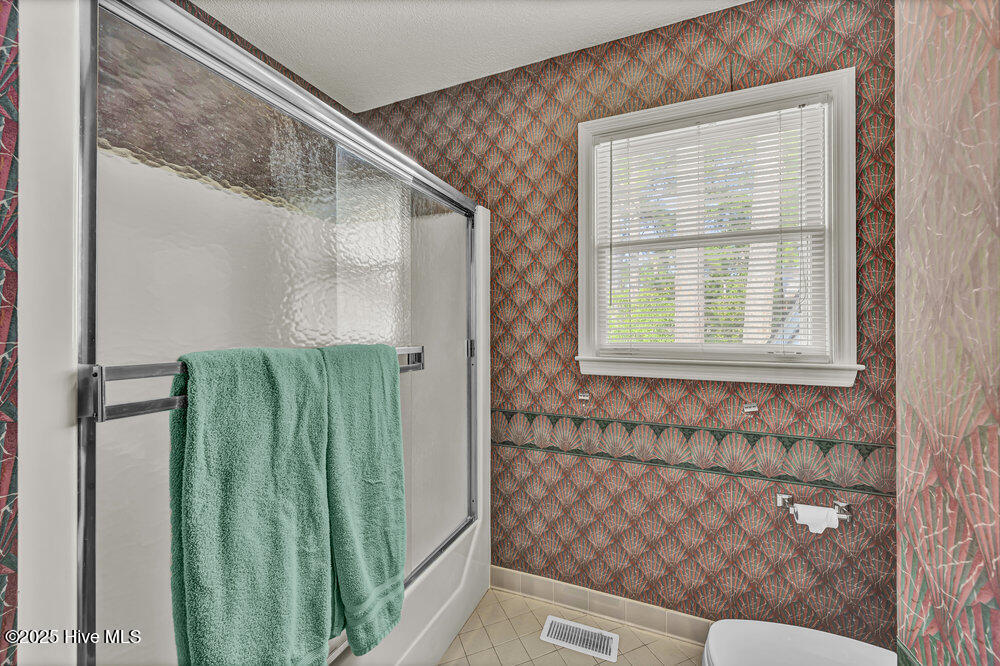 100526999 | Photo 29