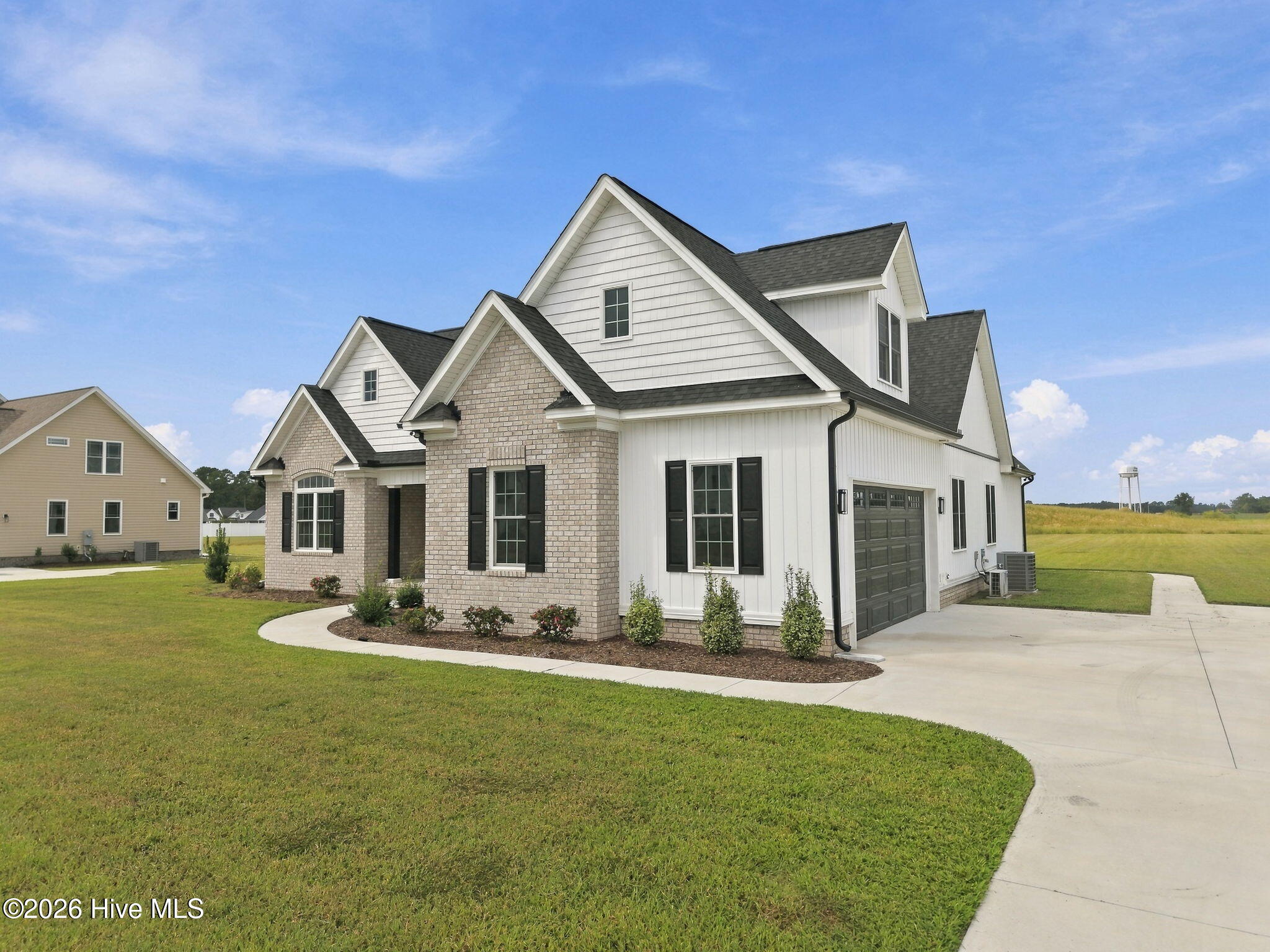 Photo 3 of Single family home for sale at 344 Stephanye Ln, Greenville, NC 27834 | MLS# 100604503 | Listing updated on 2026-09-23