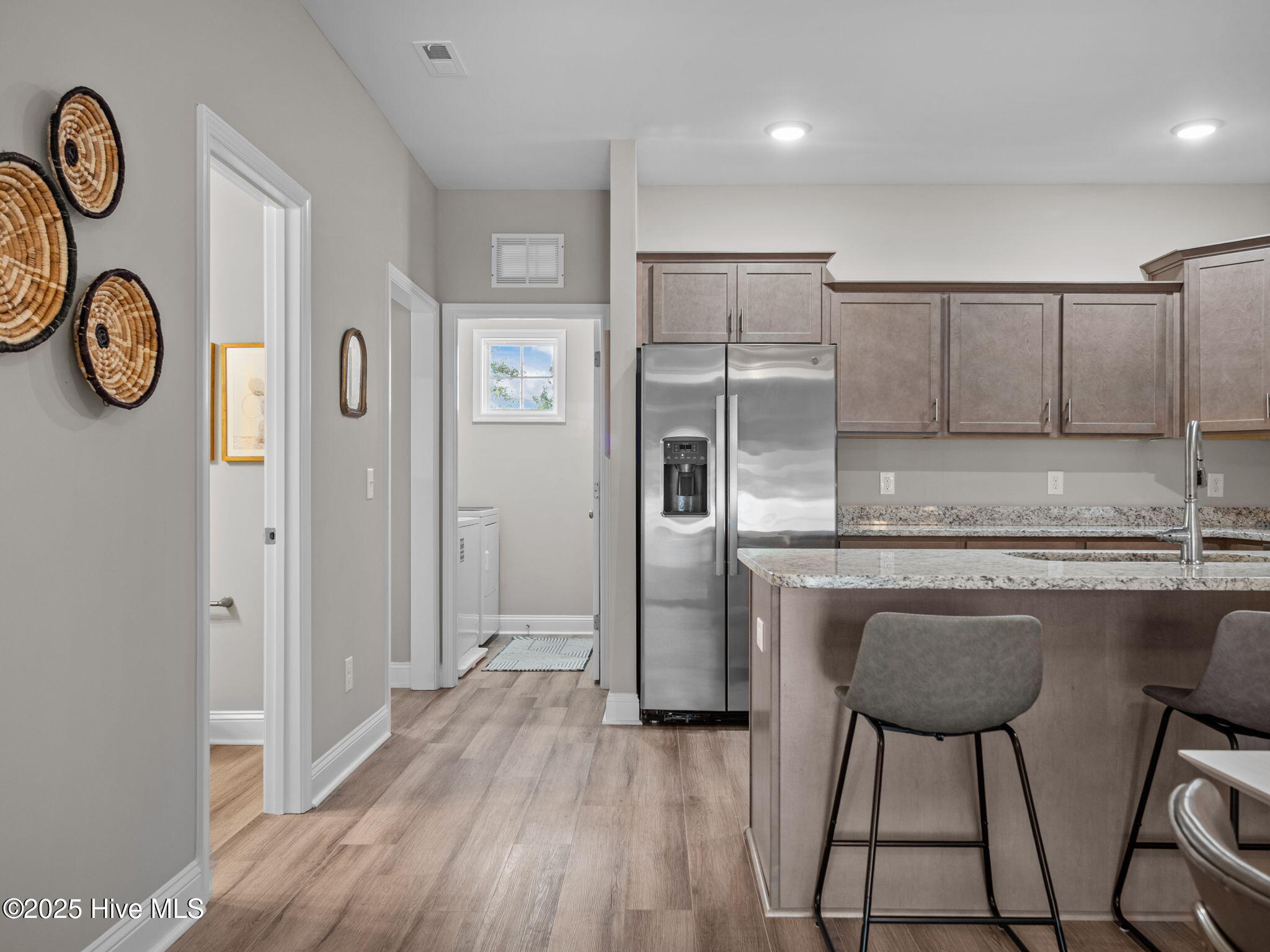 100546187 | Photo 11