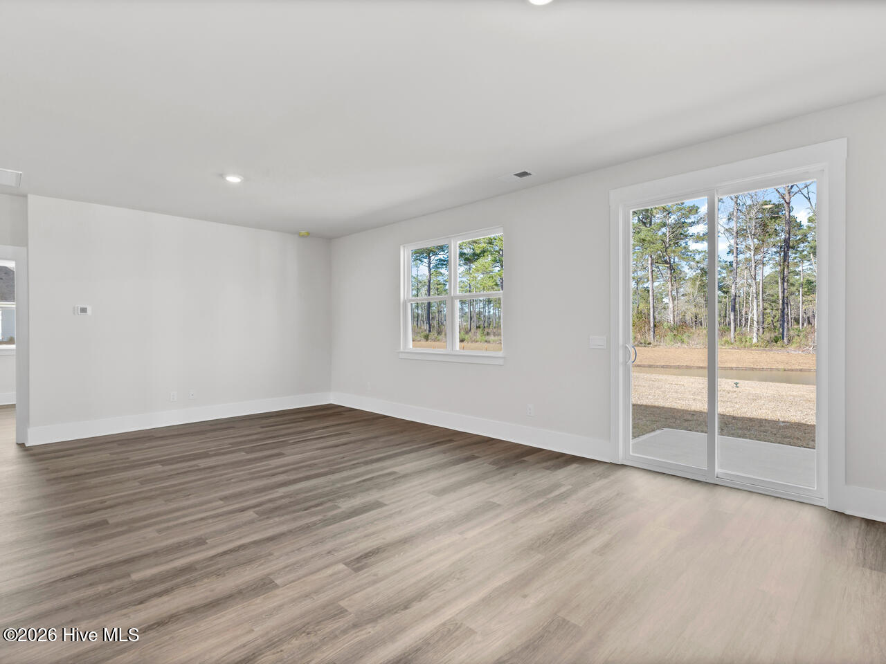 100530535 | Photo 15