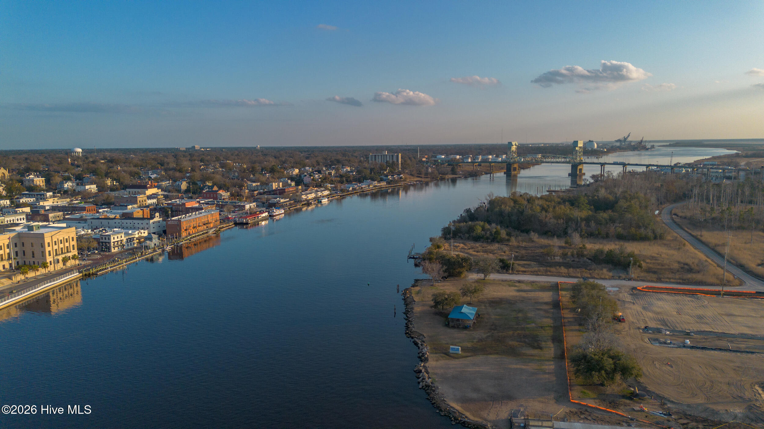 100570172 | Photo 58