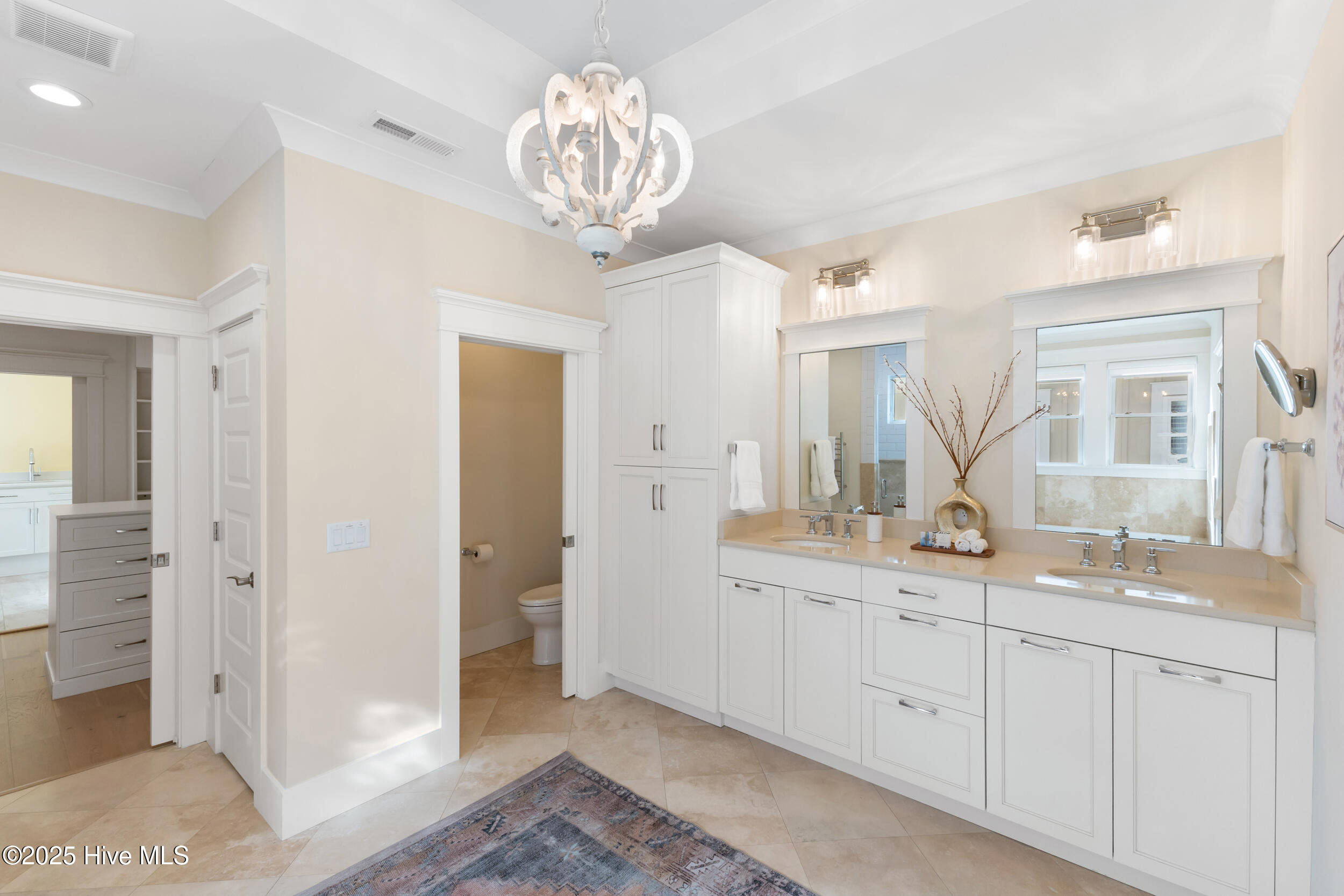 100535952 | Photo 55