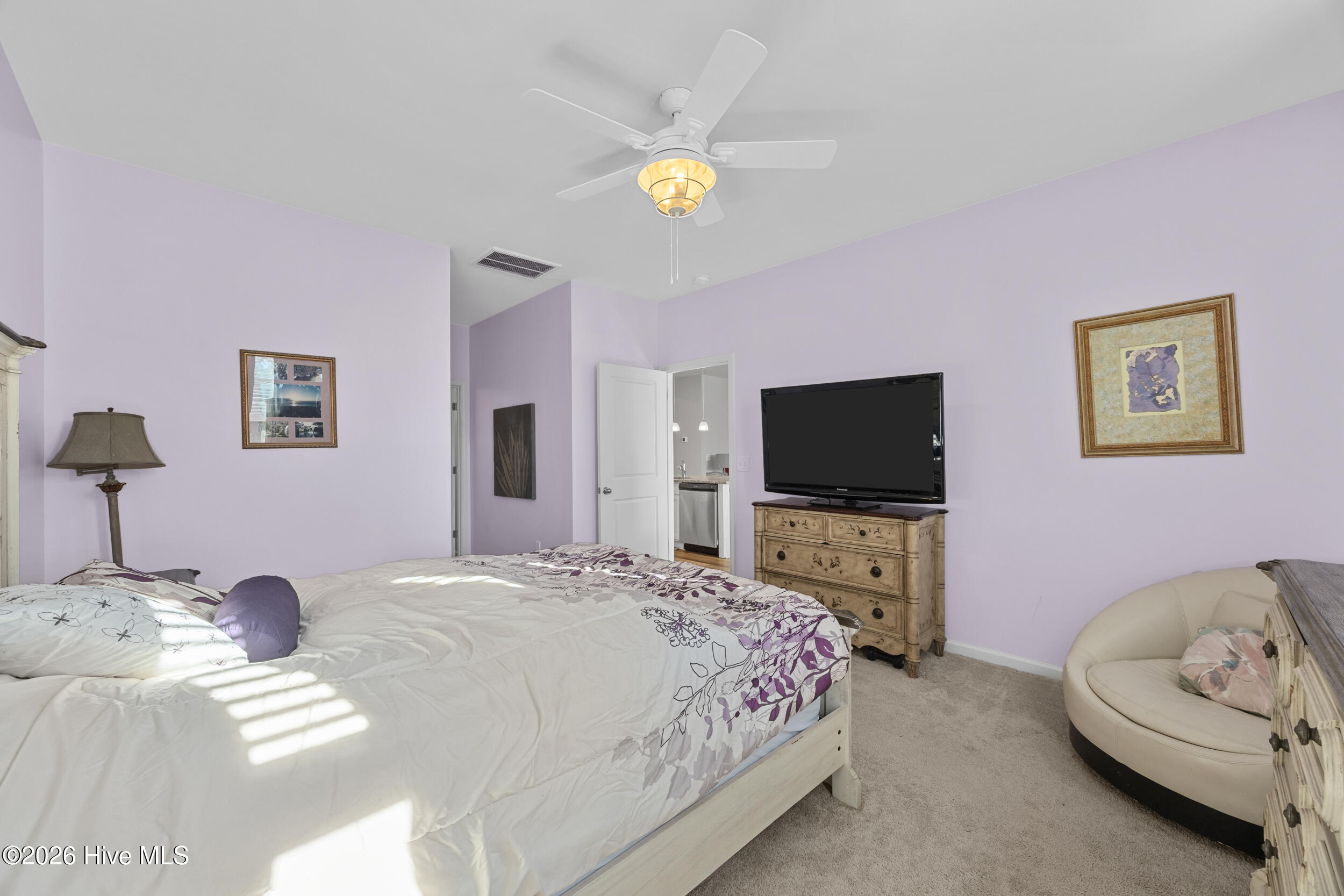 100561160 | Photo 19