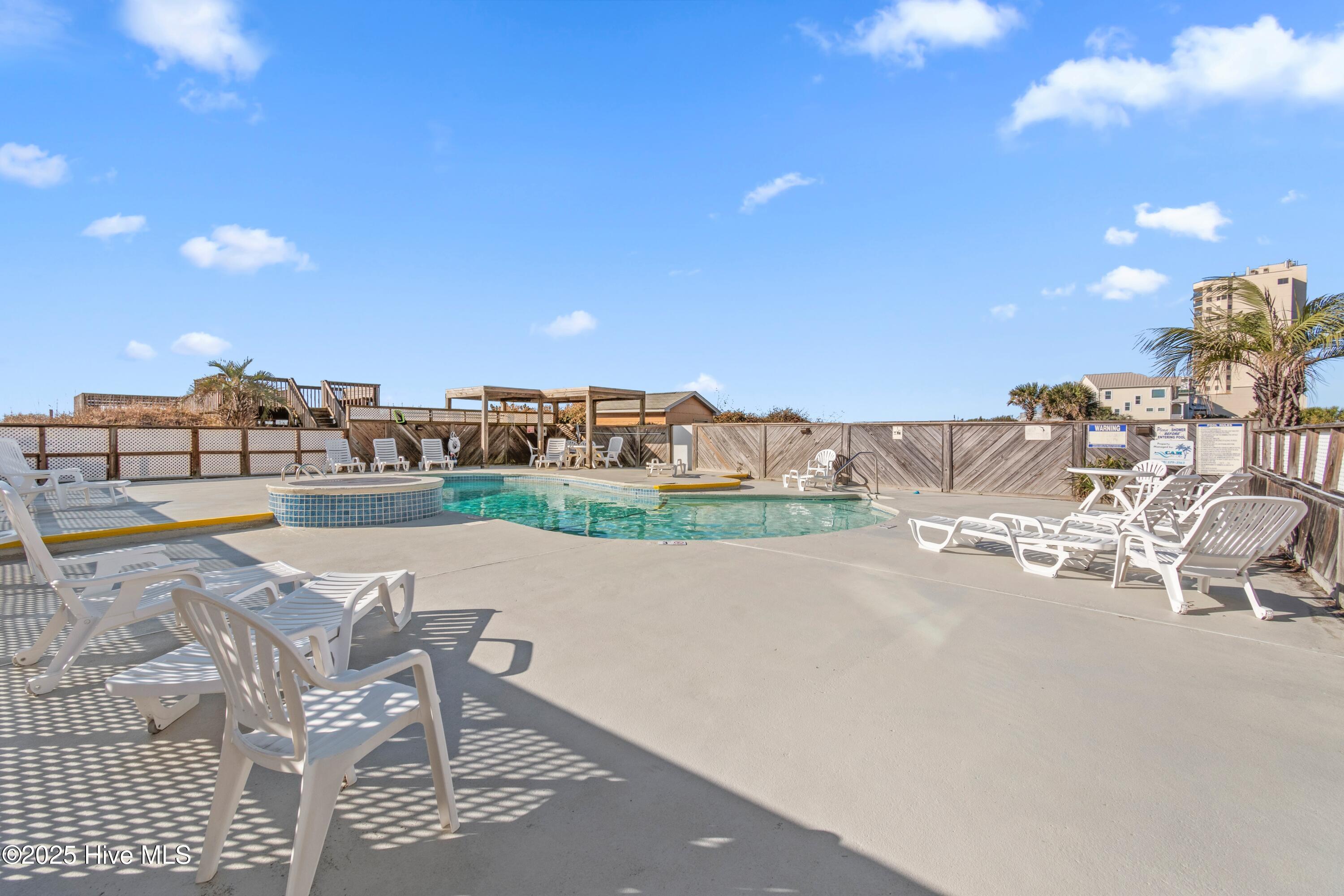 100493972 | Photo 28