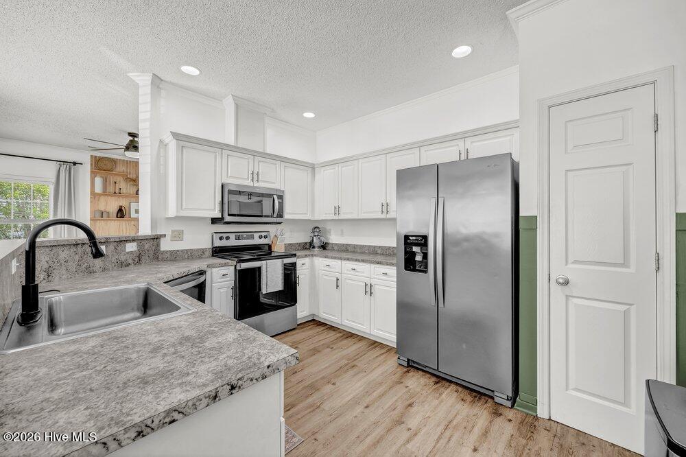 100568146 | Photo 10