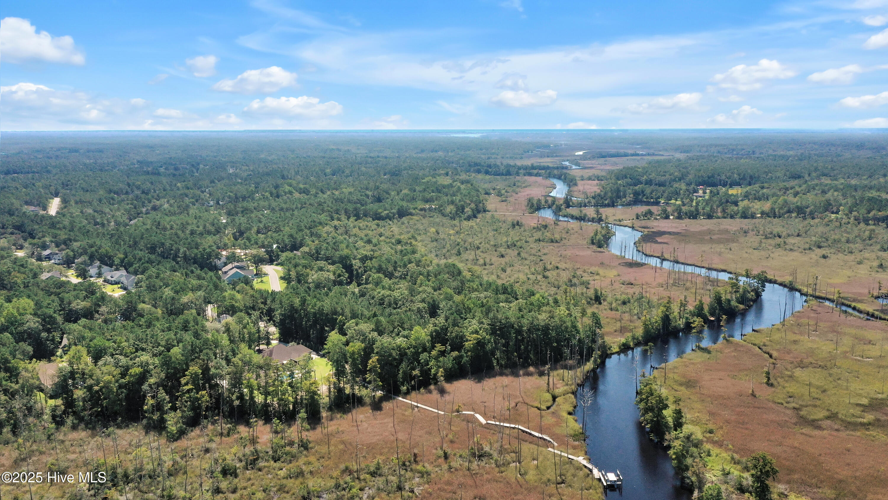 100527669 | Photo 32