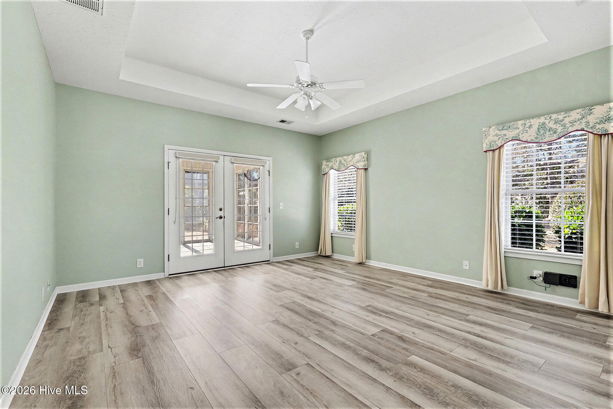 100539757 | Photo 17