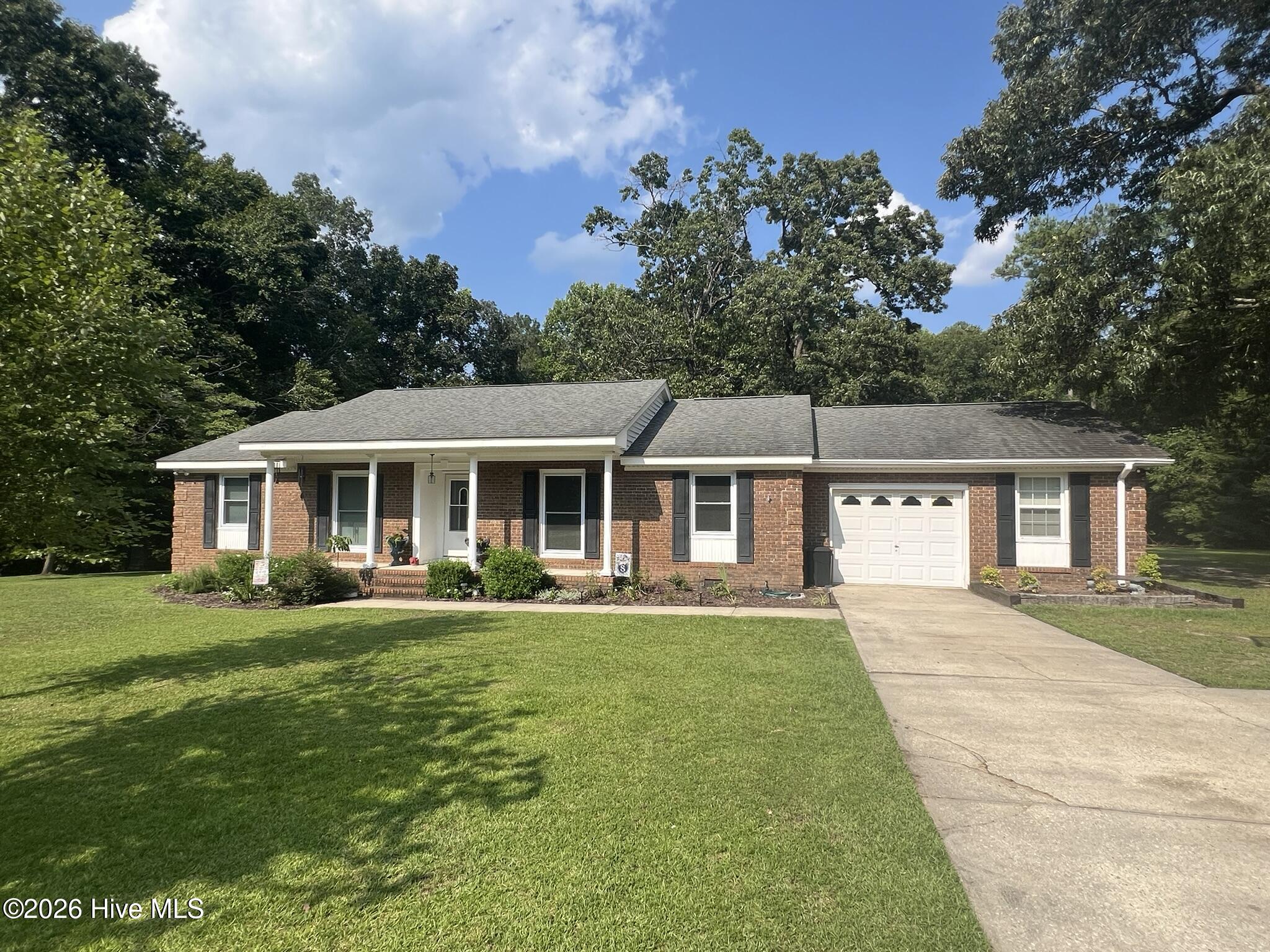 1st image of 197 Hillcrest Dr, Elizabethtown, NC 28337 | MLS# 100592748