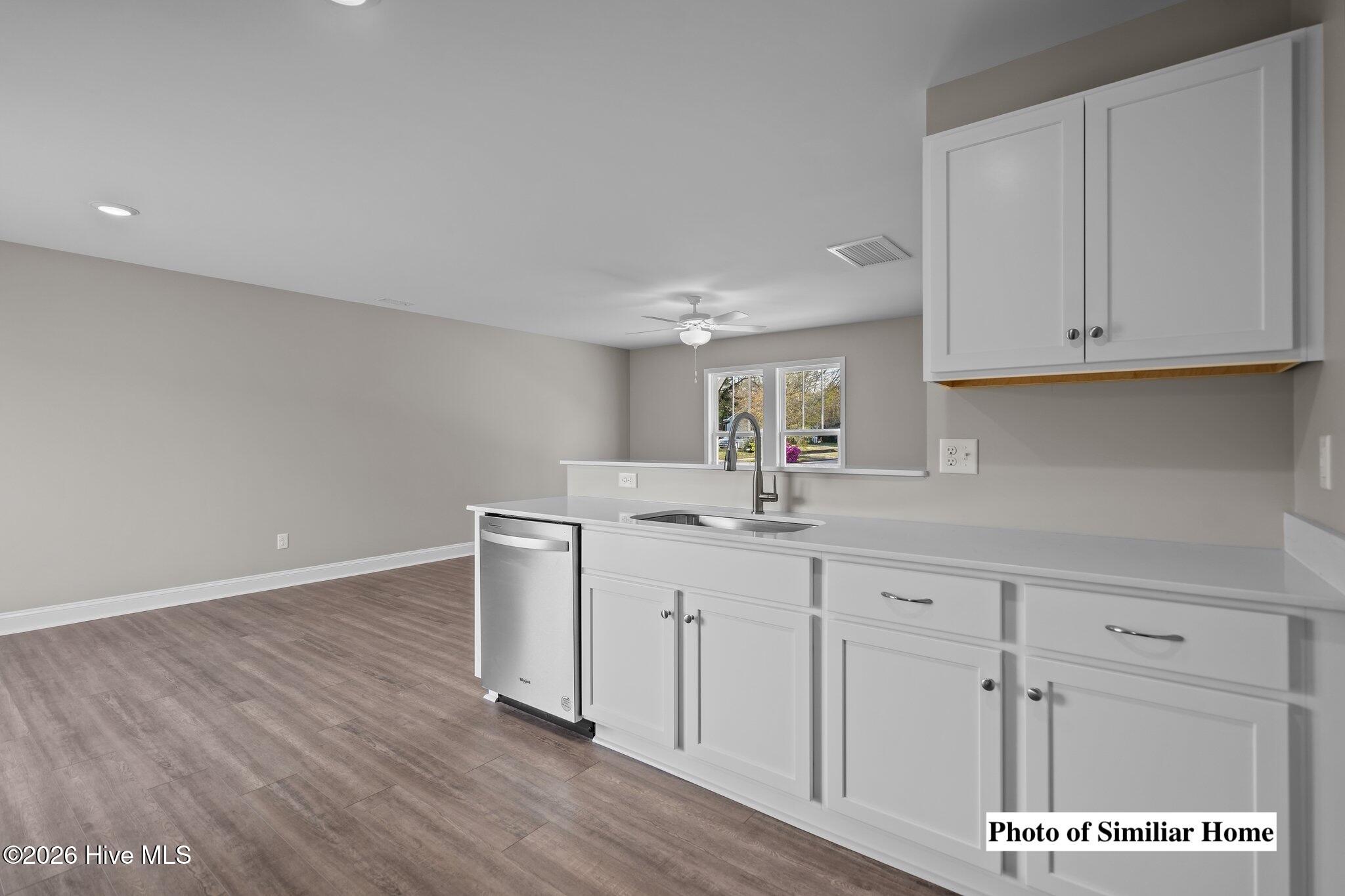 100556626 | Photo 24