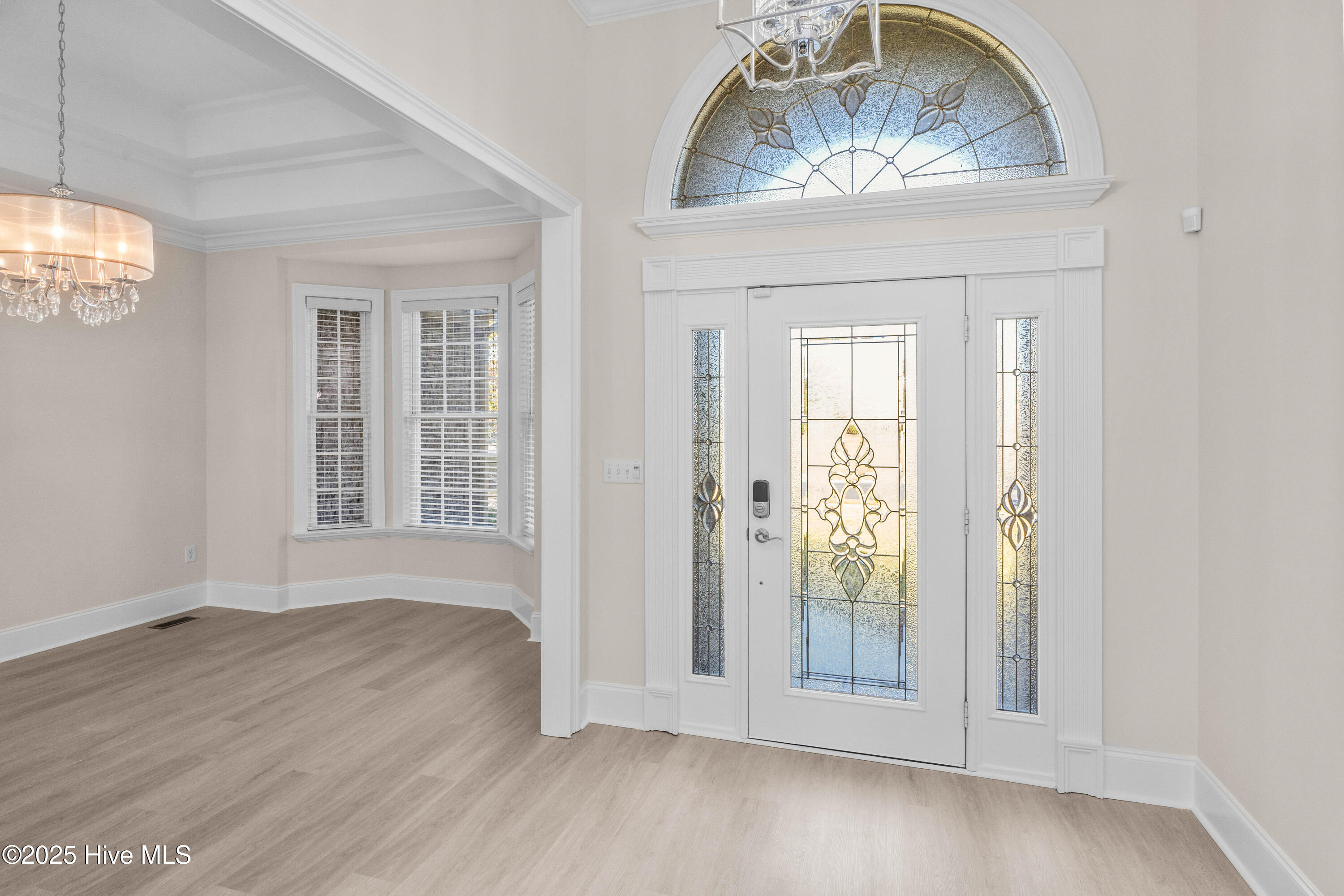 100537525 | Photo 15