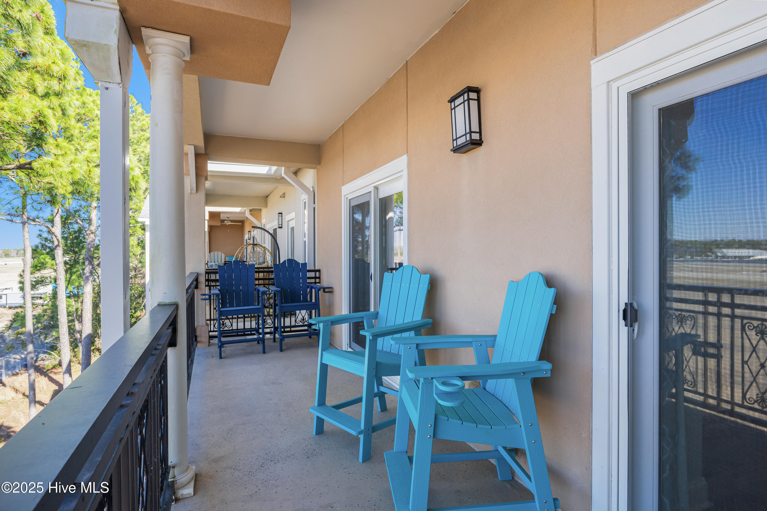 100558895 | Photo 38