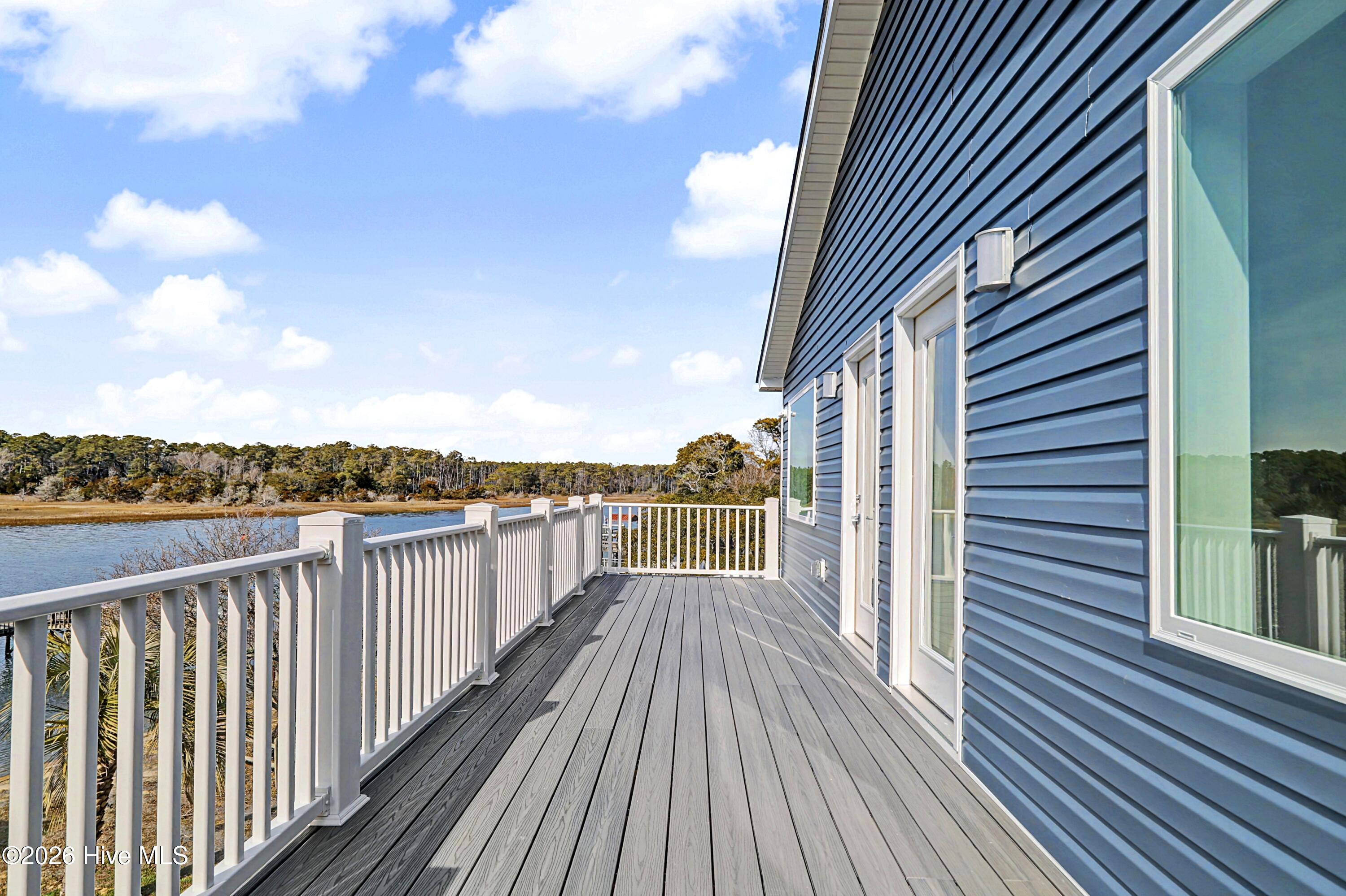 100556929 | Photo 28