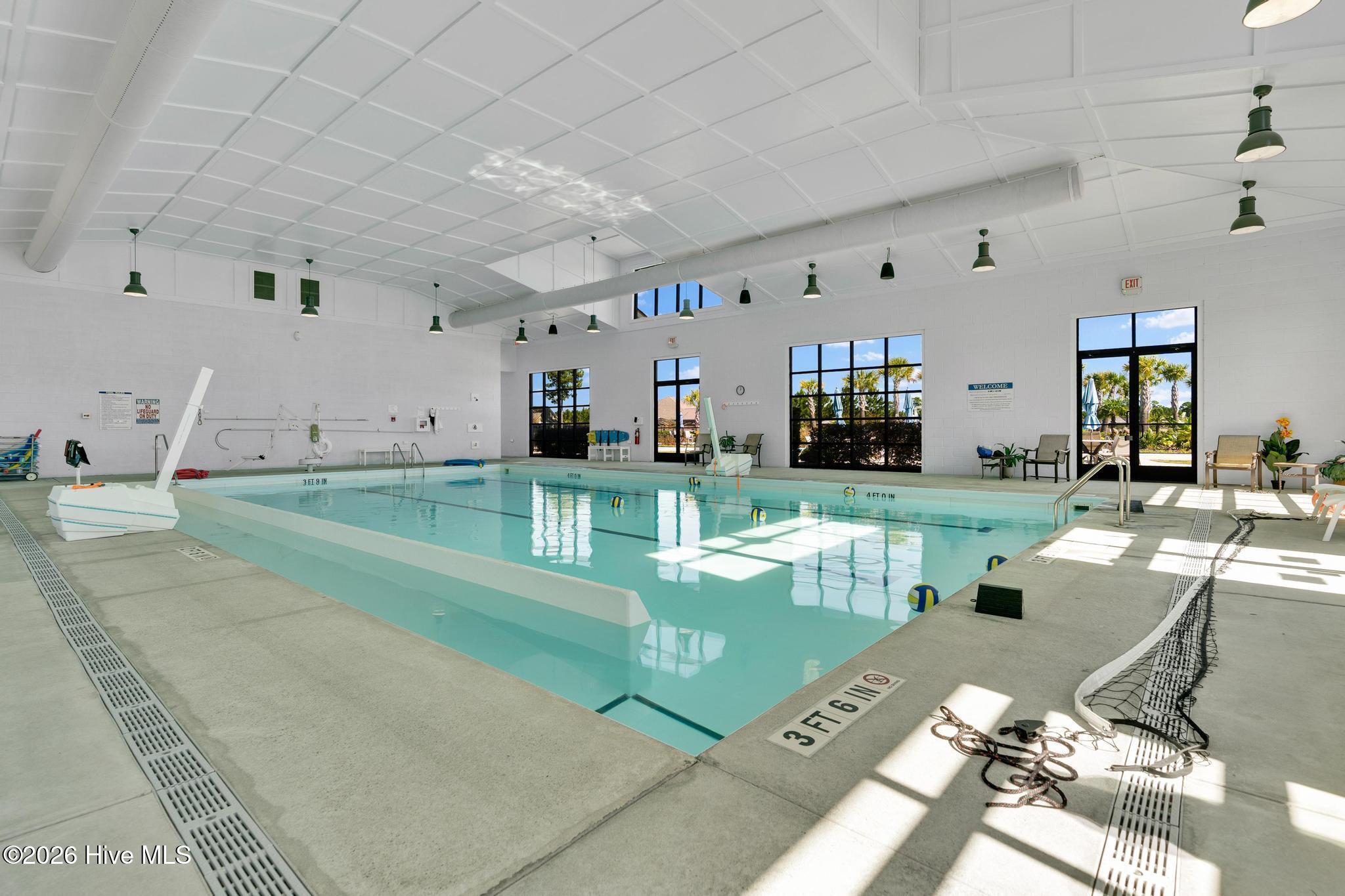 100549204 | Photo 45