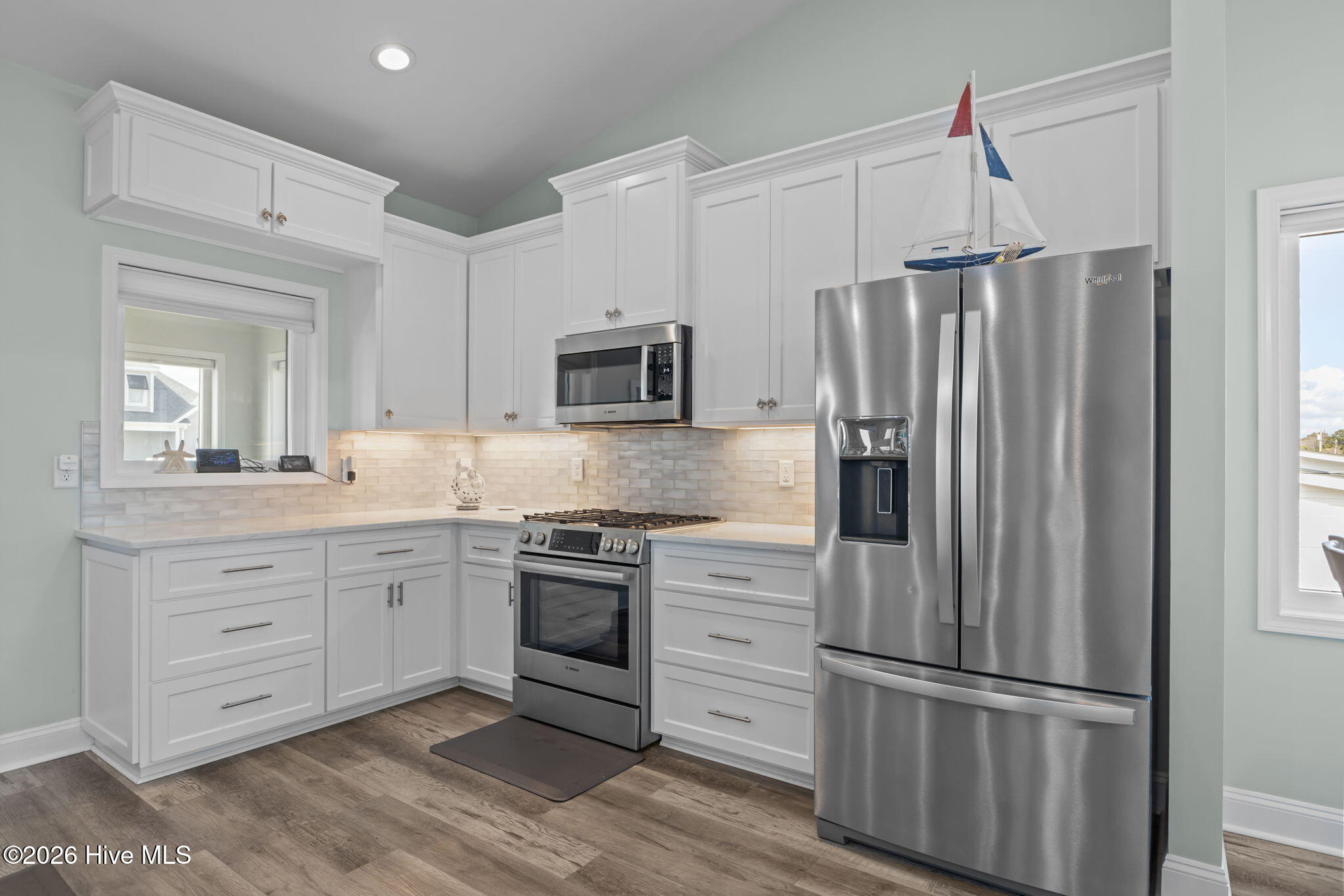 100559740 | Photo 17