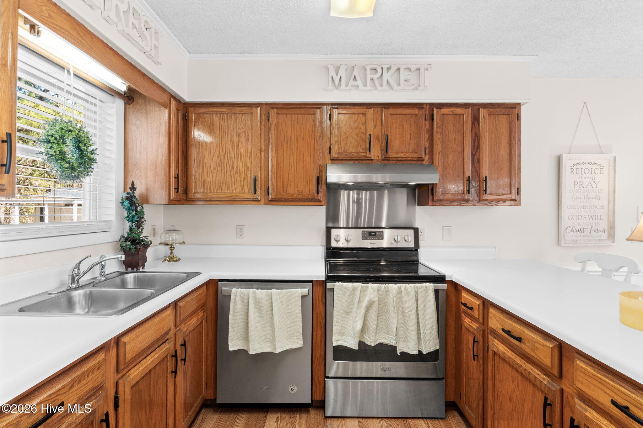 100549779 | Photo 14