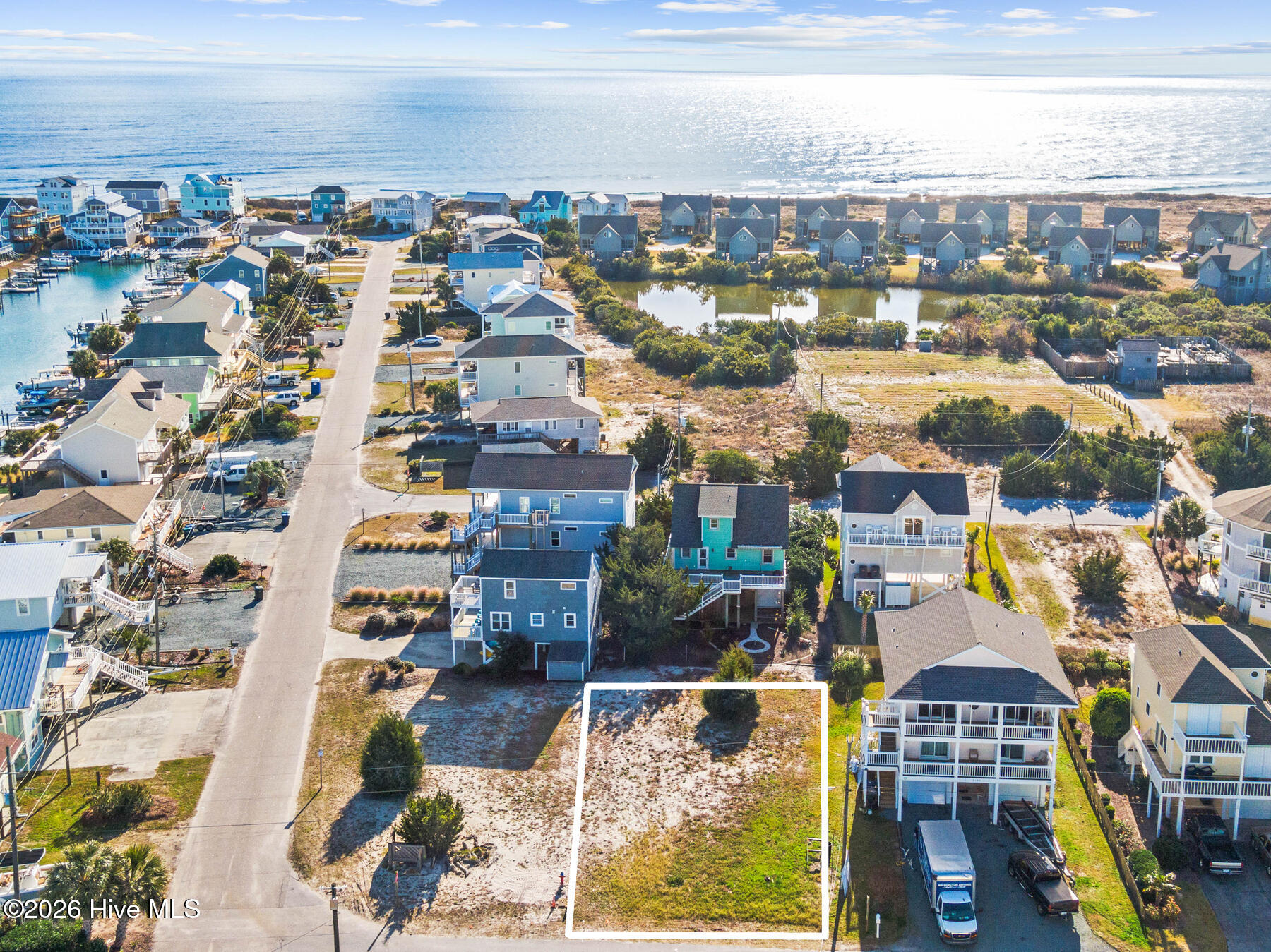 100547796 | Photo 30