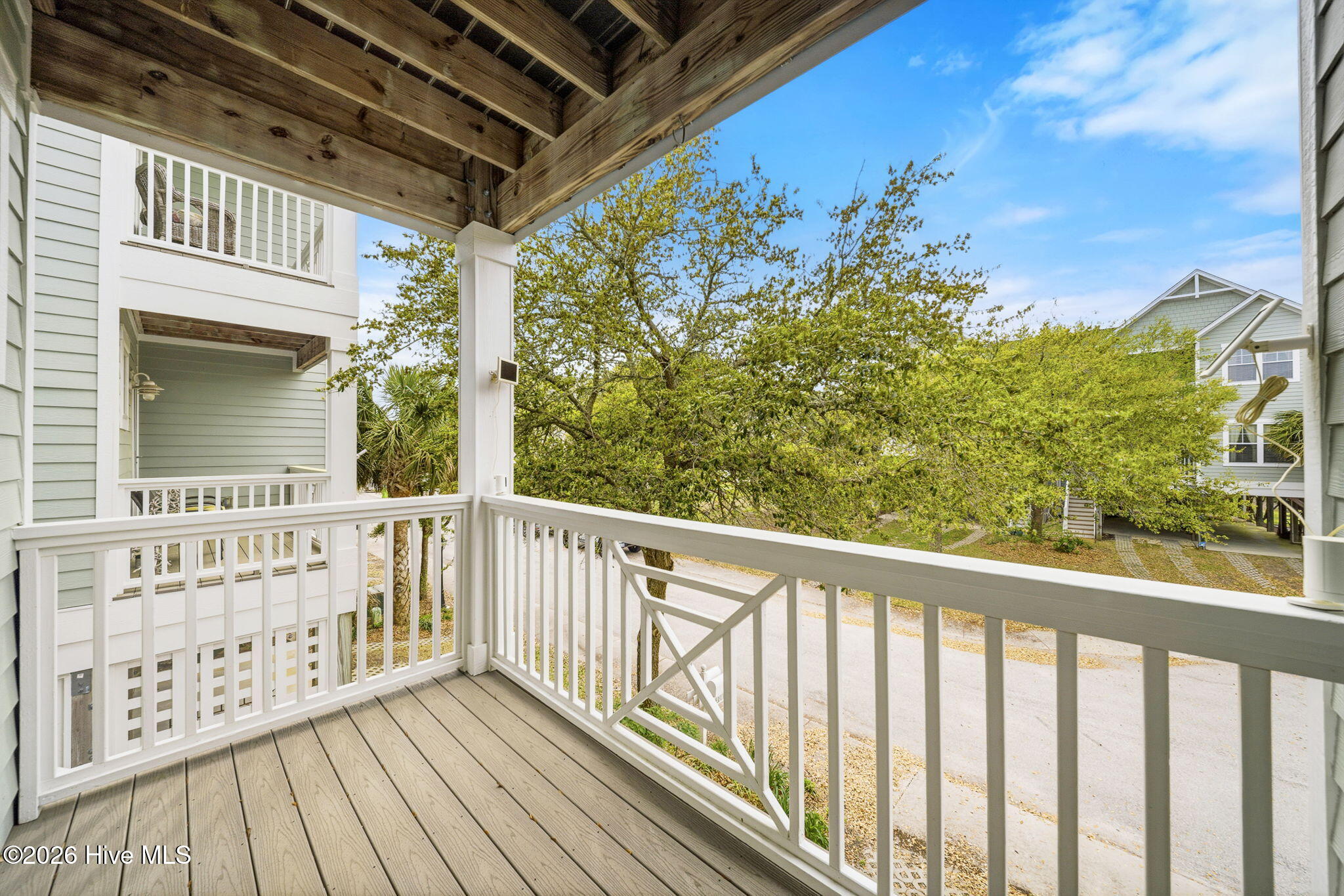 100566136 | Photo 39