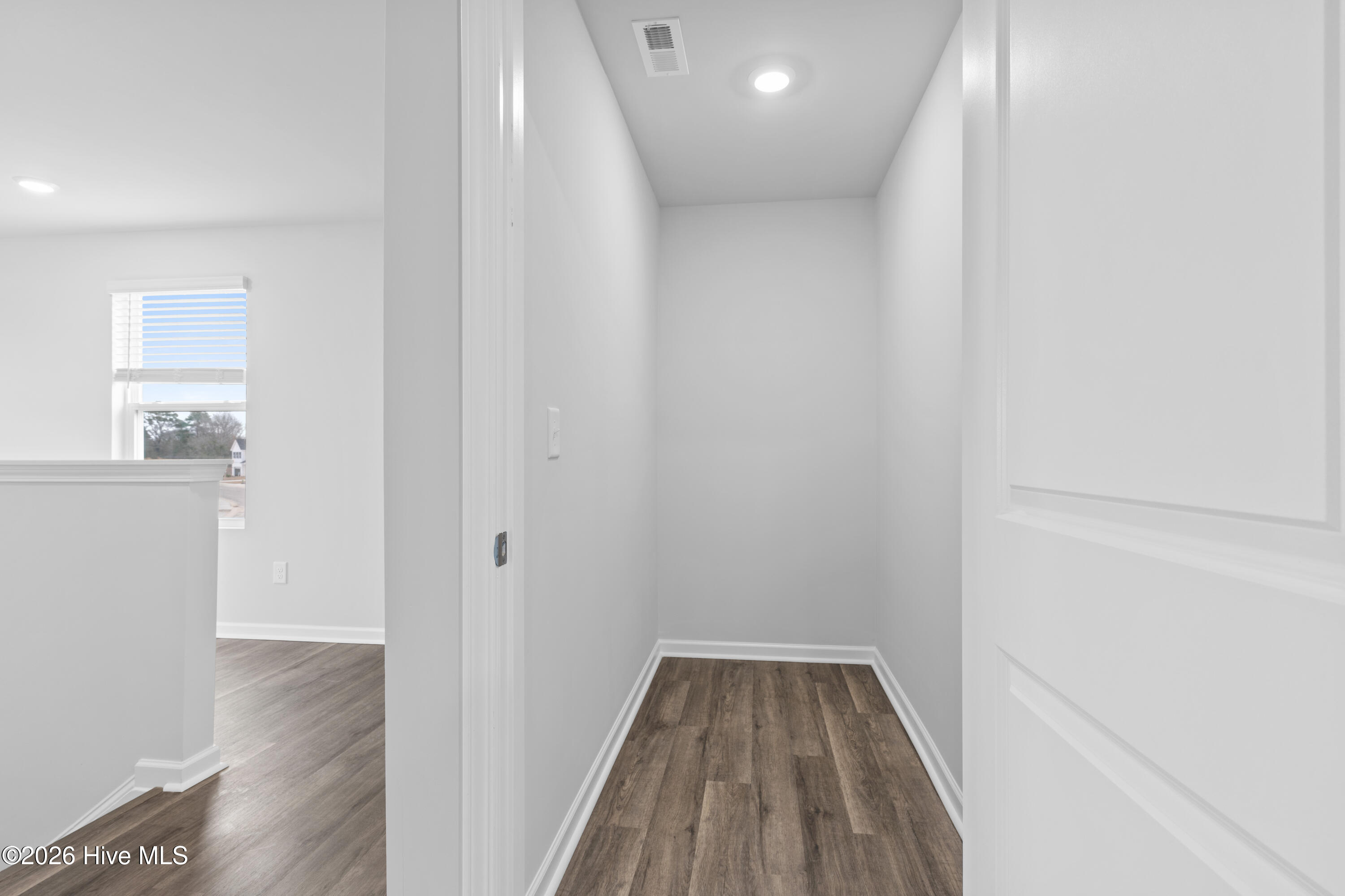 100538143 | Photo 20