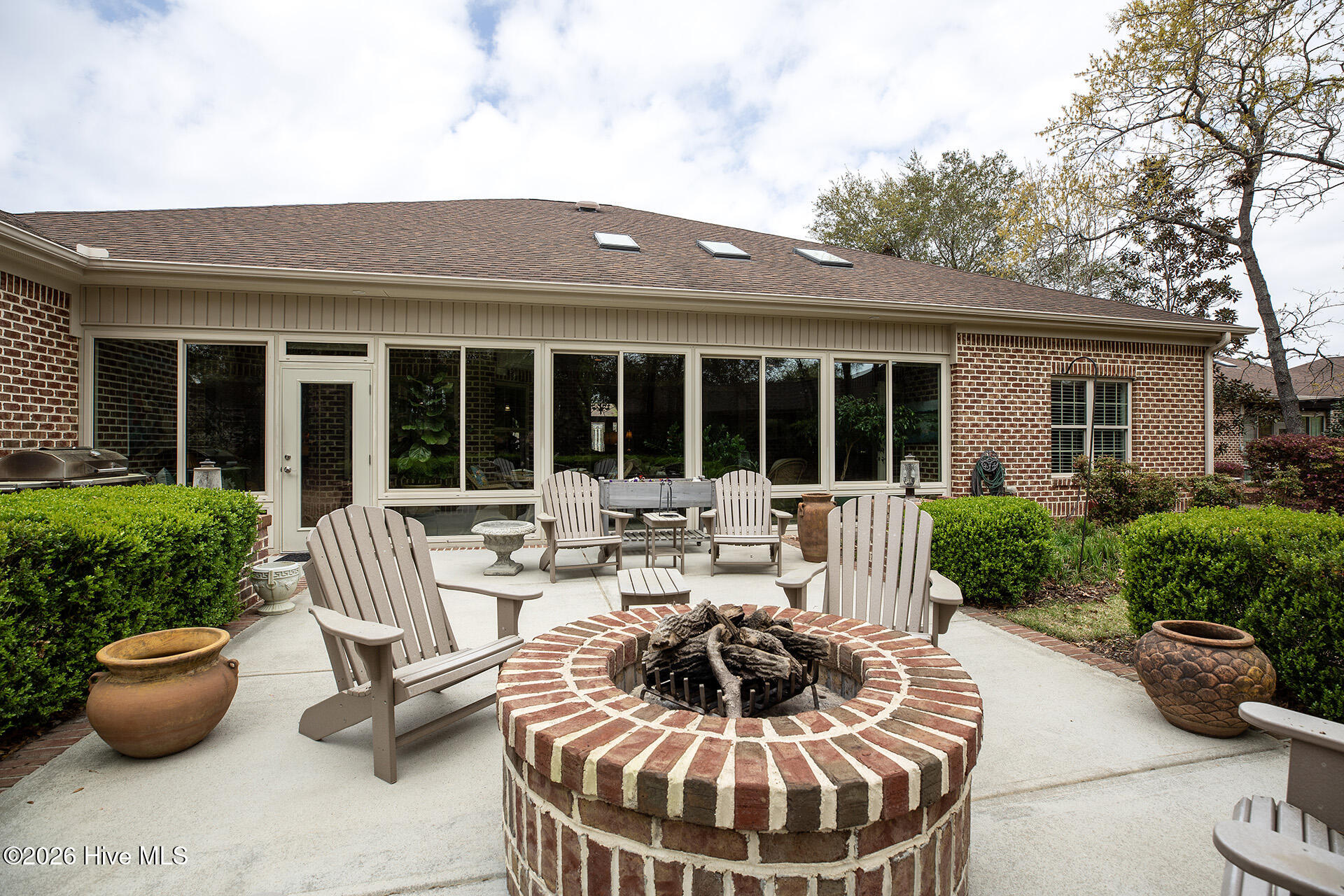 100563471 | Photo 44