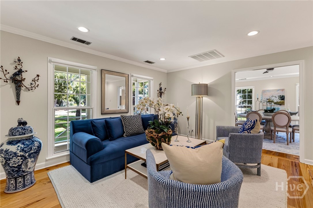 Living Room/Office/Library