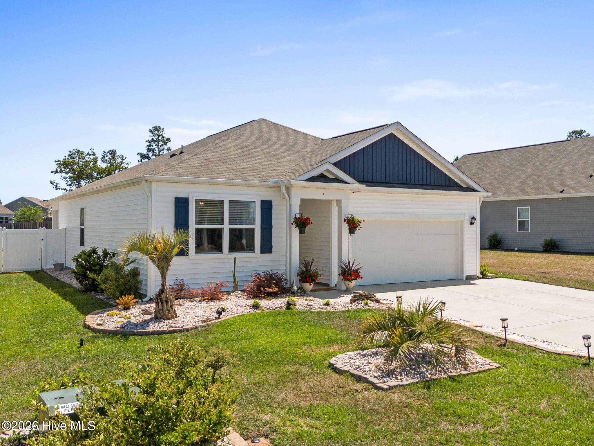 100568064 | Photo 73