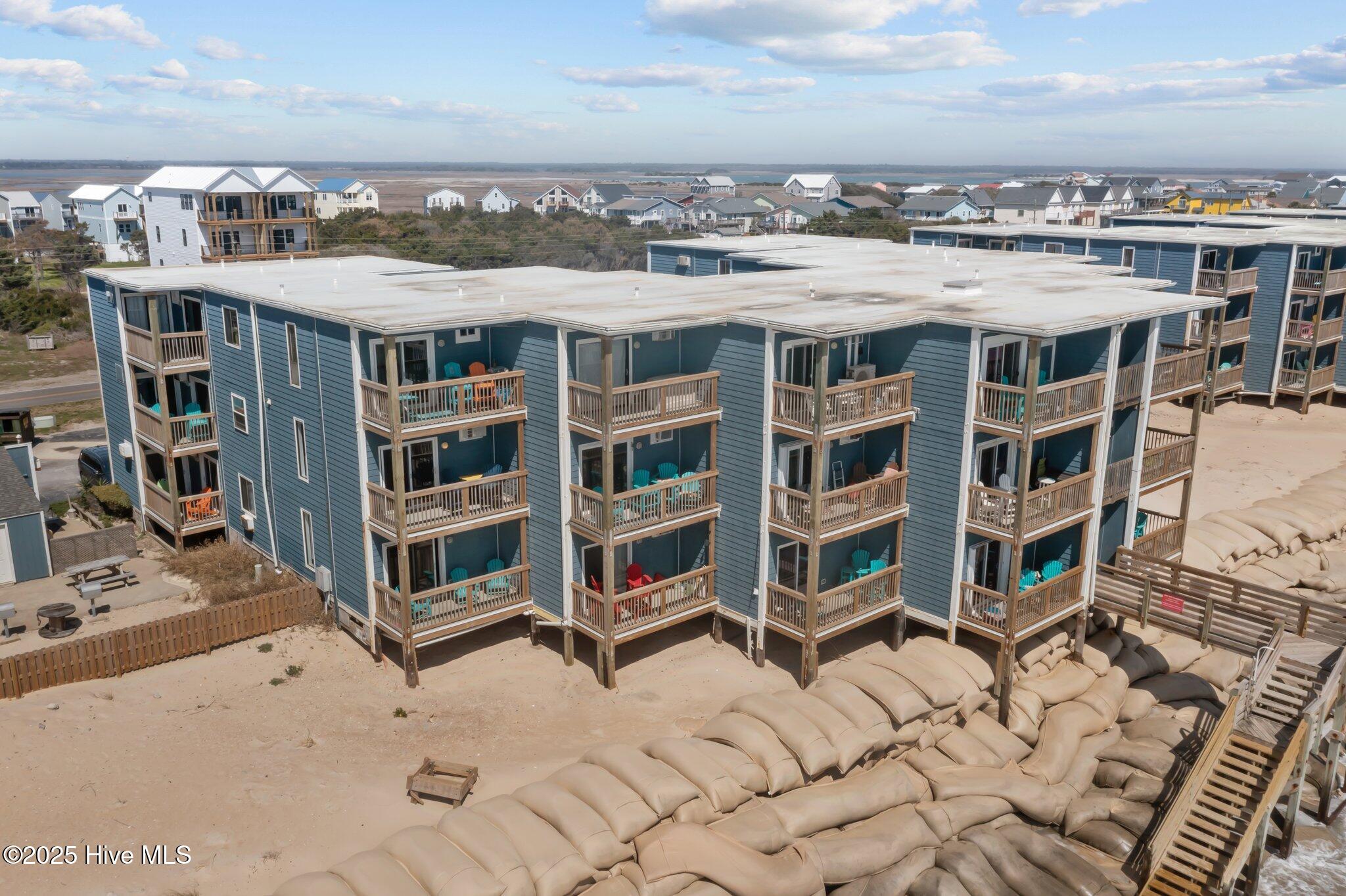 100546128 | Photo 42